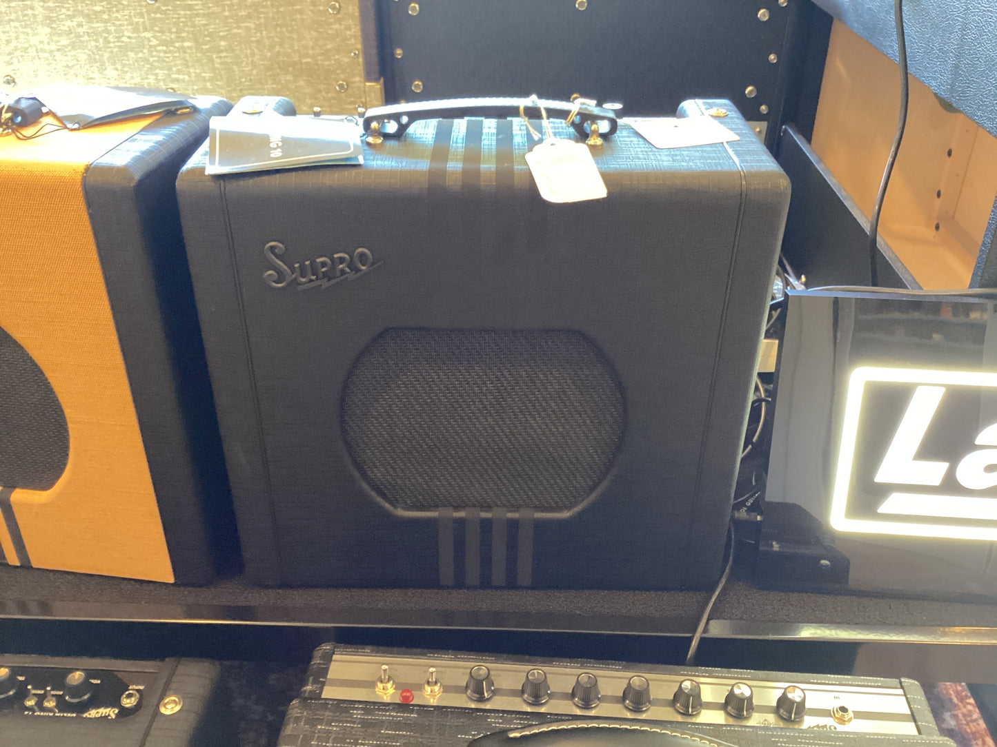 Supro Delta King 10 Black/Black