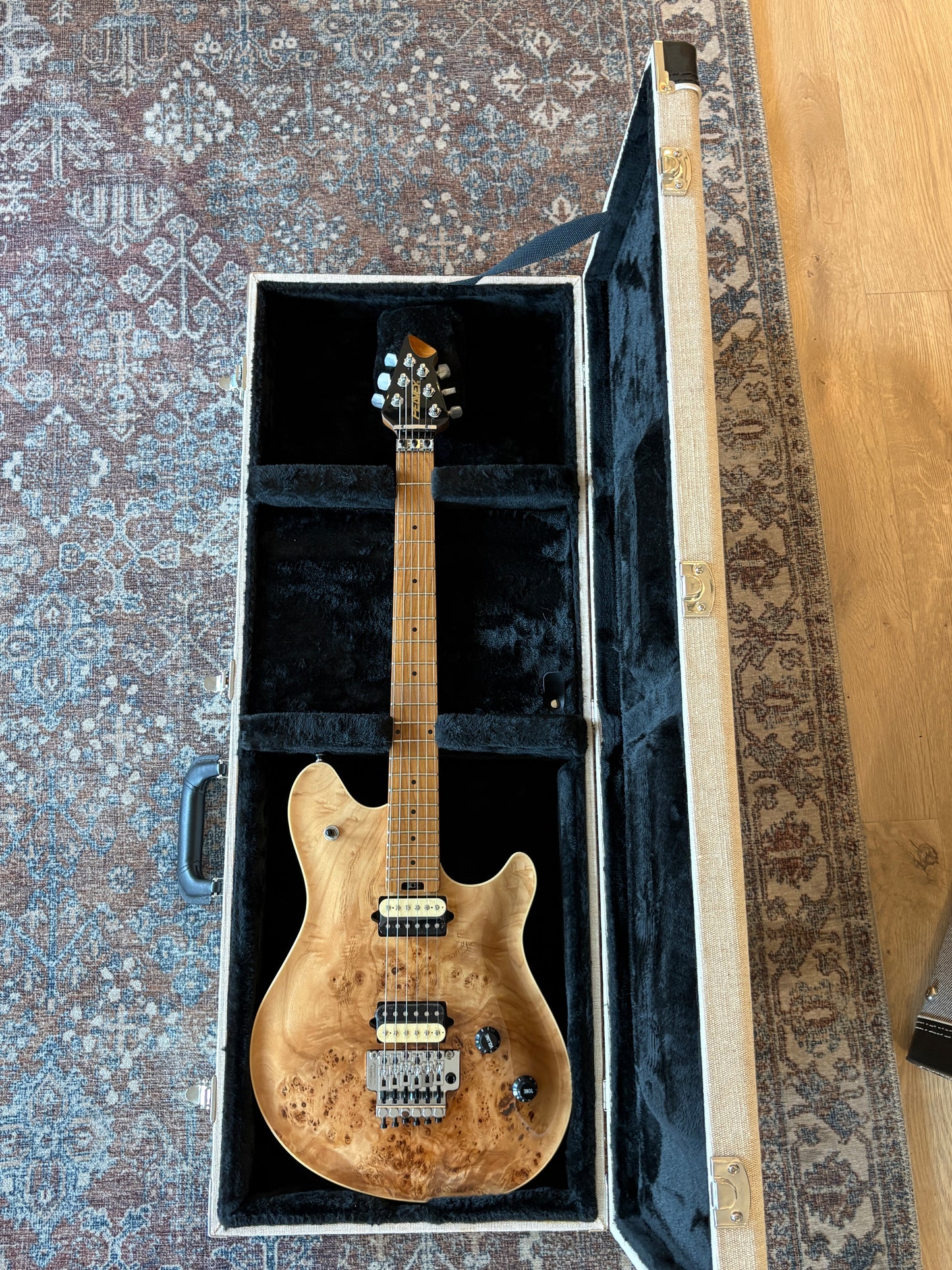 USED Peavey HP2 Poplar Burl