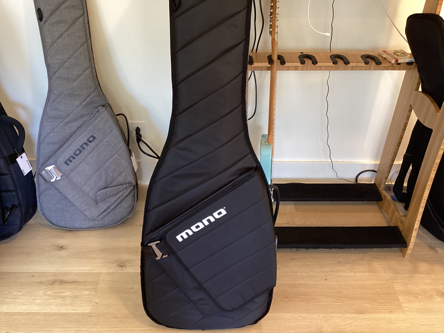 Mono Bass Sleeve Case Black
