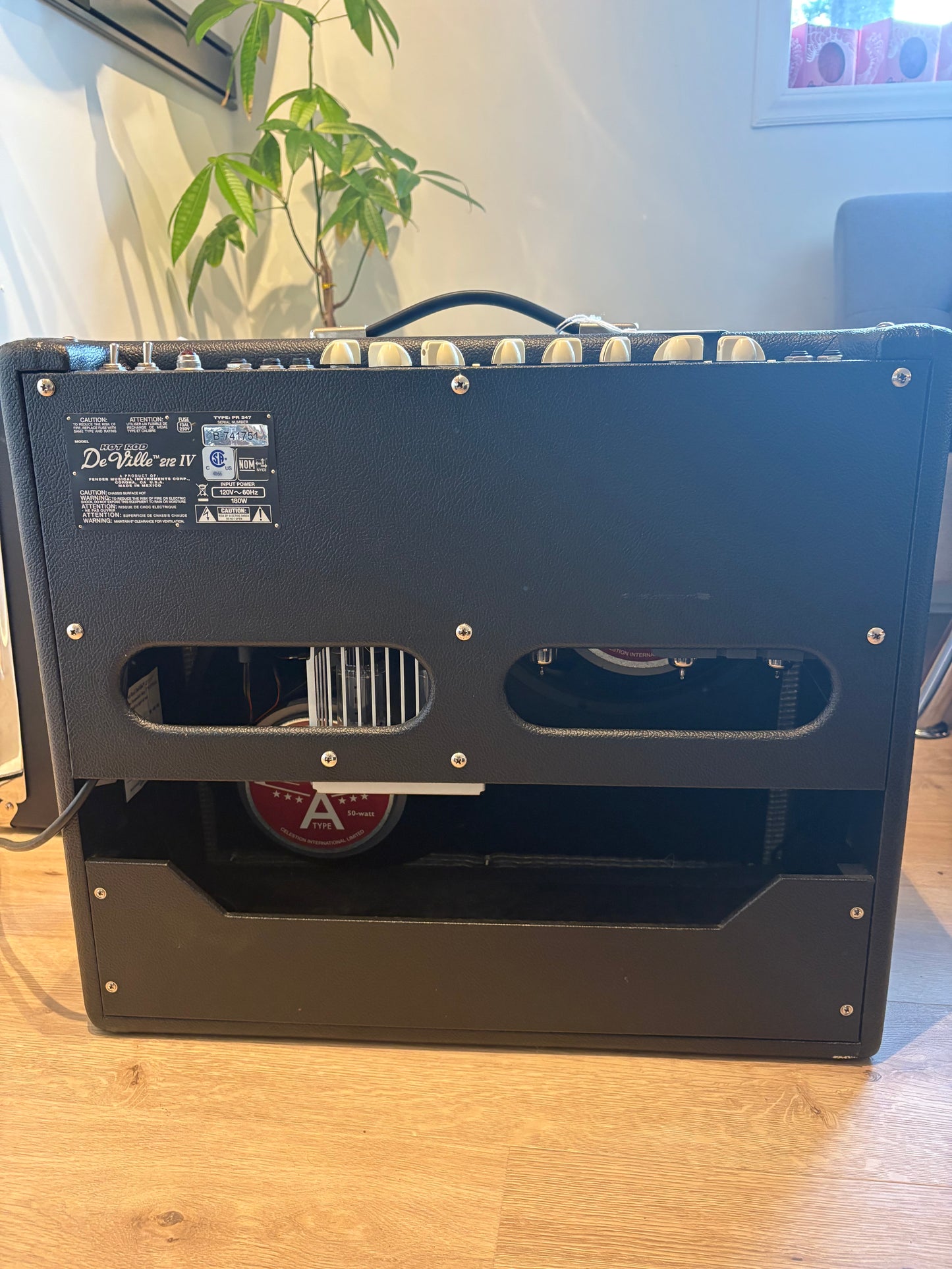 USED Fender Blues DeVille 2x12