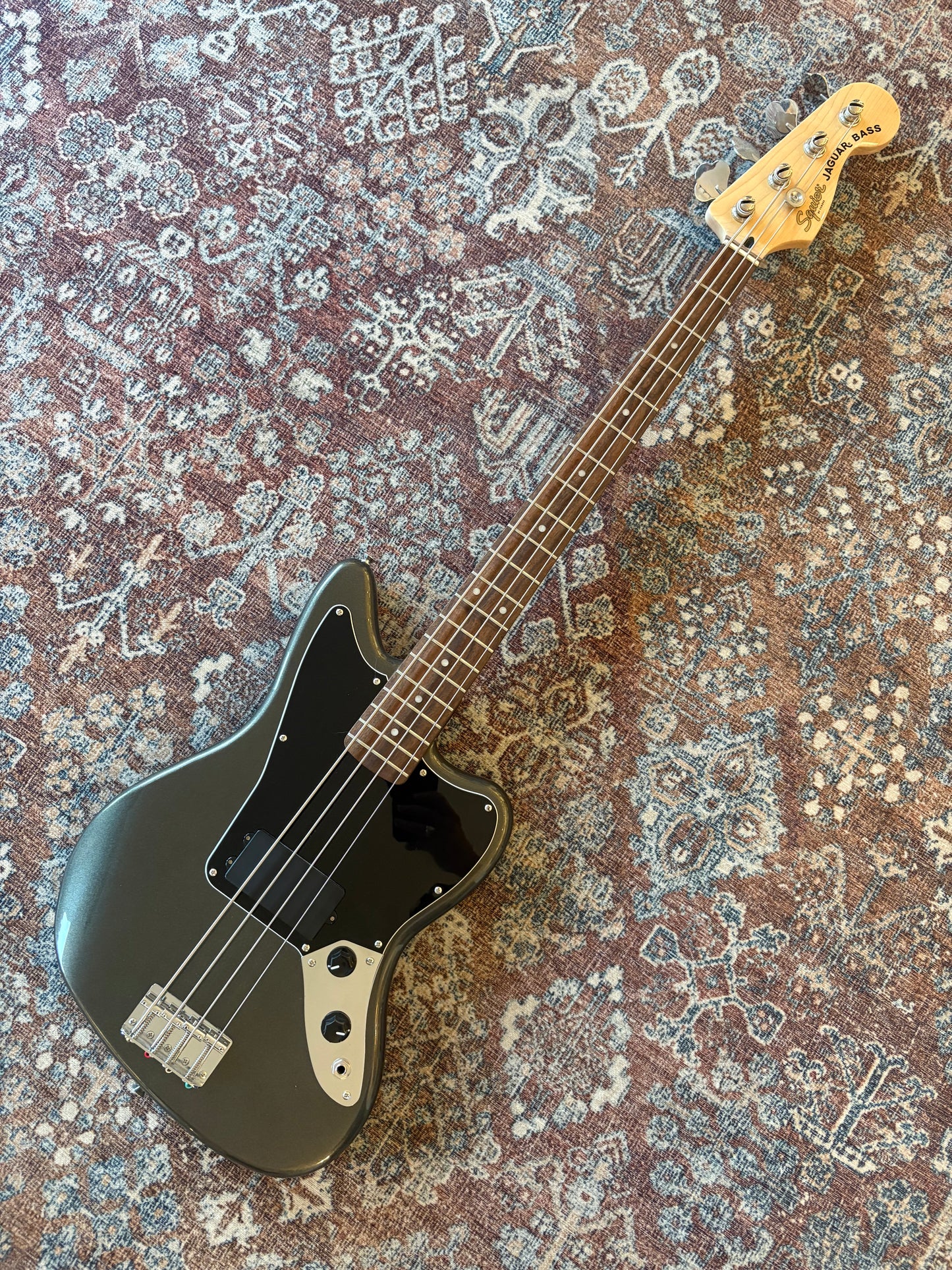 USED Fender jaguar bass