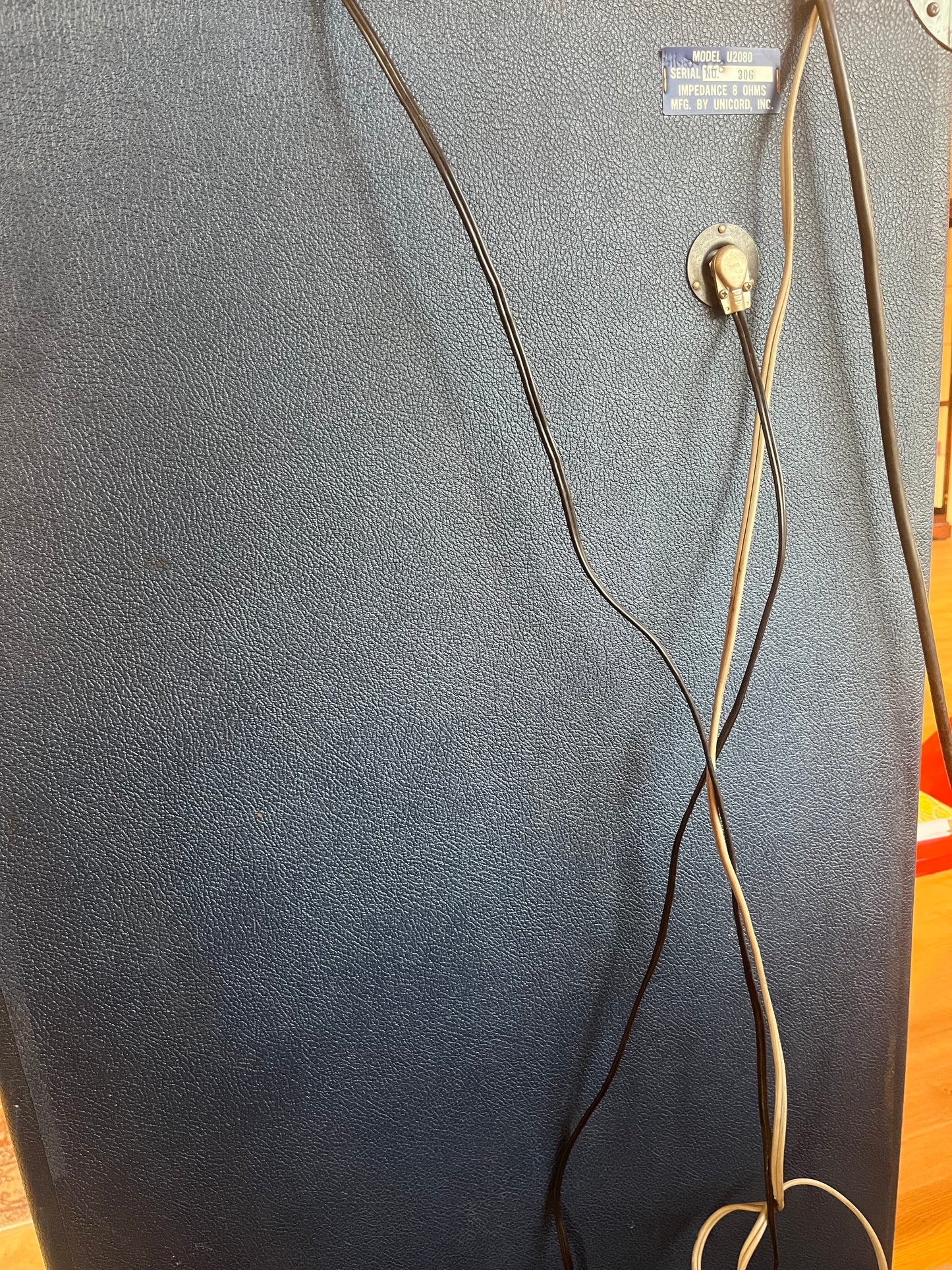 USED Univox U1011 Head and matching U2080 8x10 Cabinet