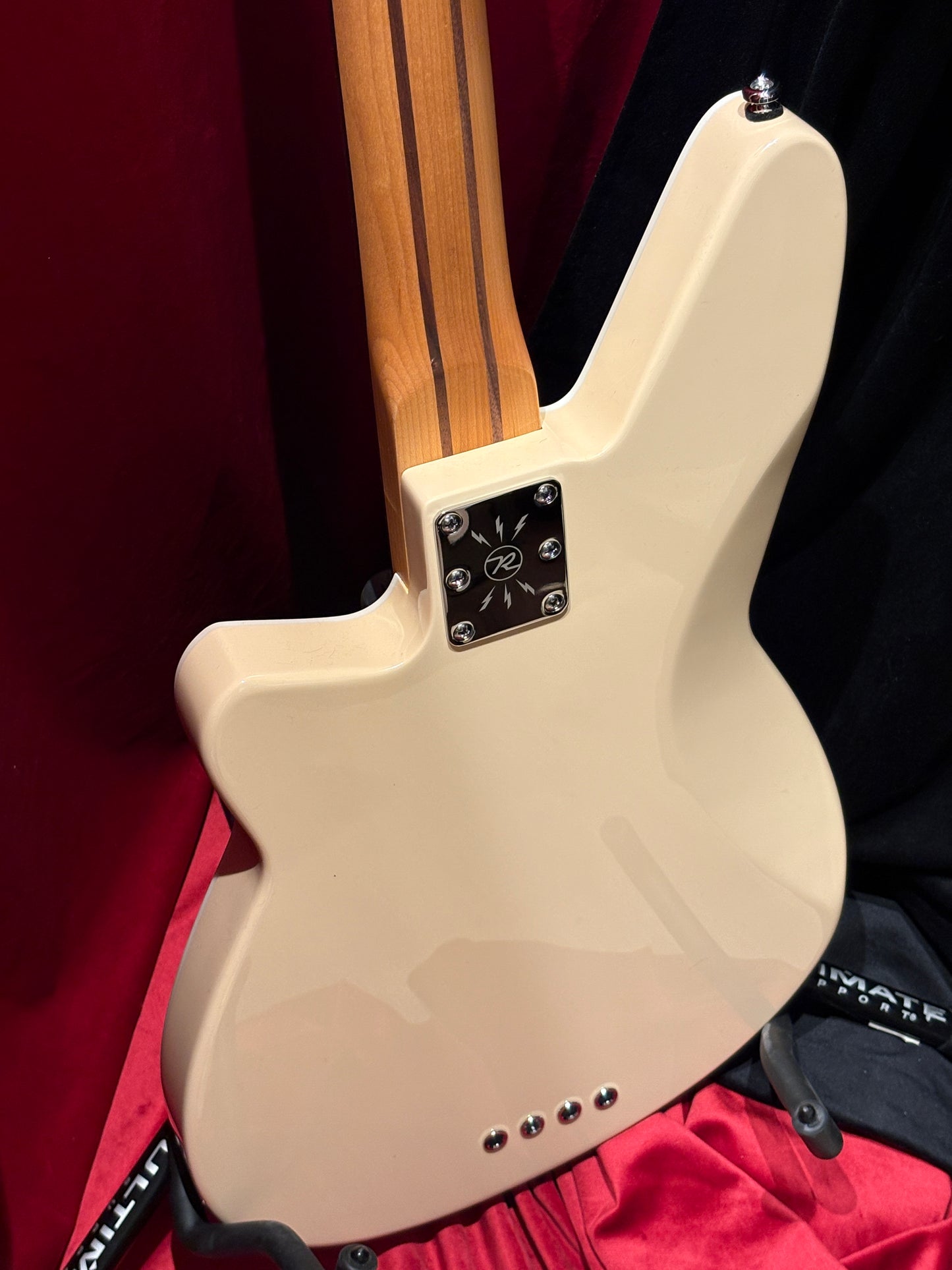 Reverend Decision SandStone