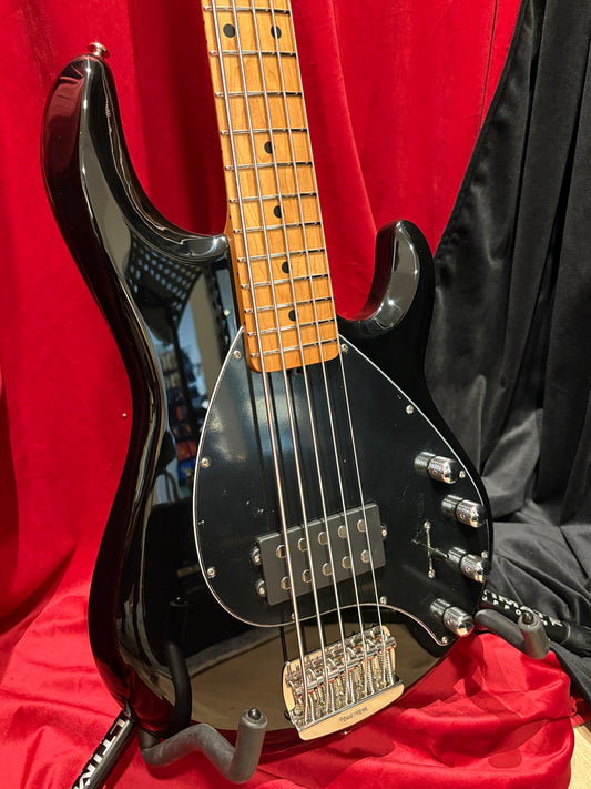 Ernie Ball Stingray 5 Black