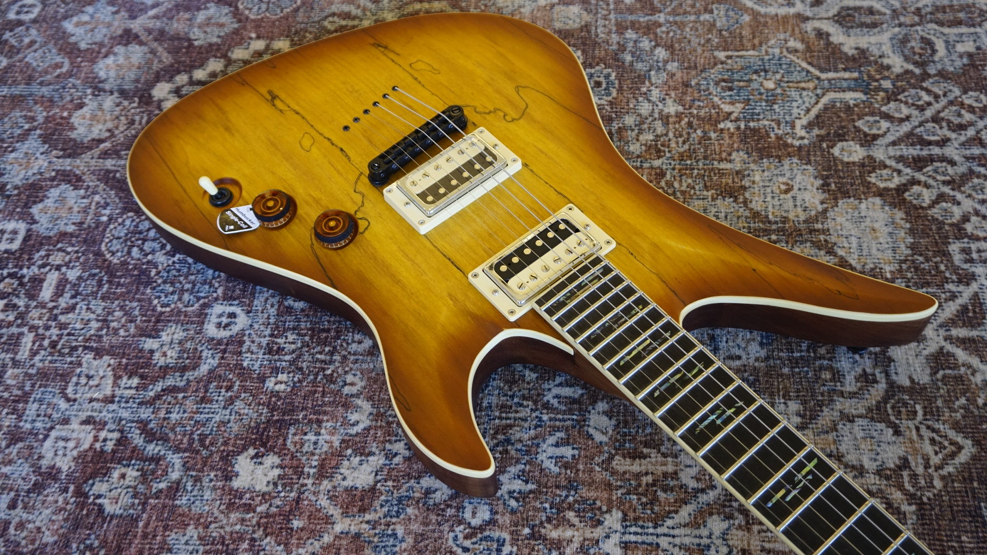 Schecter Avenger Exotic – Rusty's Cool Guitars