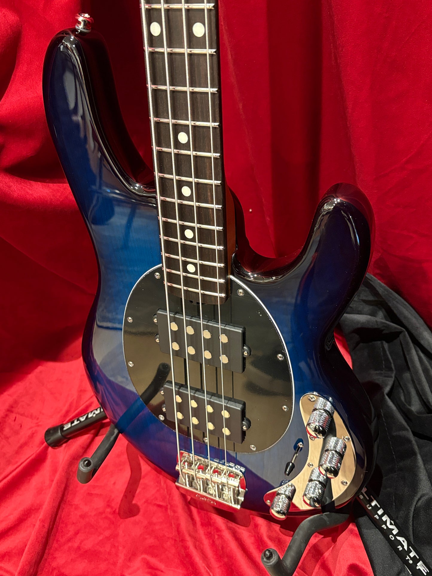 Ernie Ball Stingray Special HH Pacific Blue