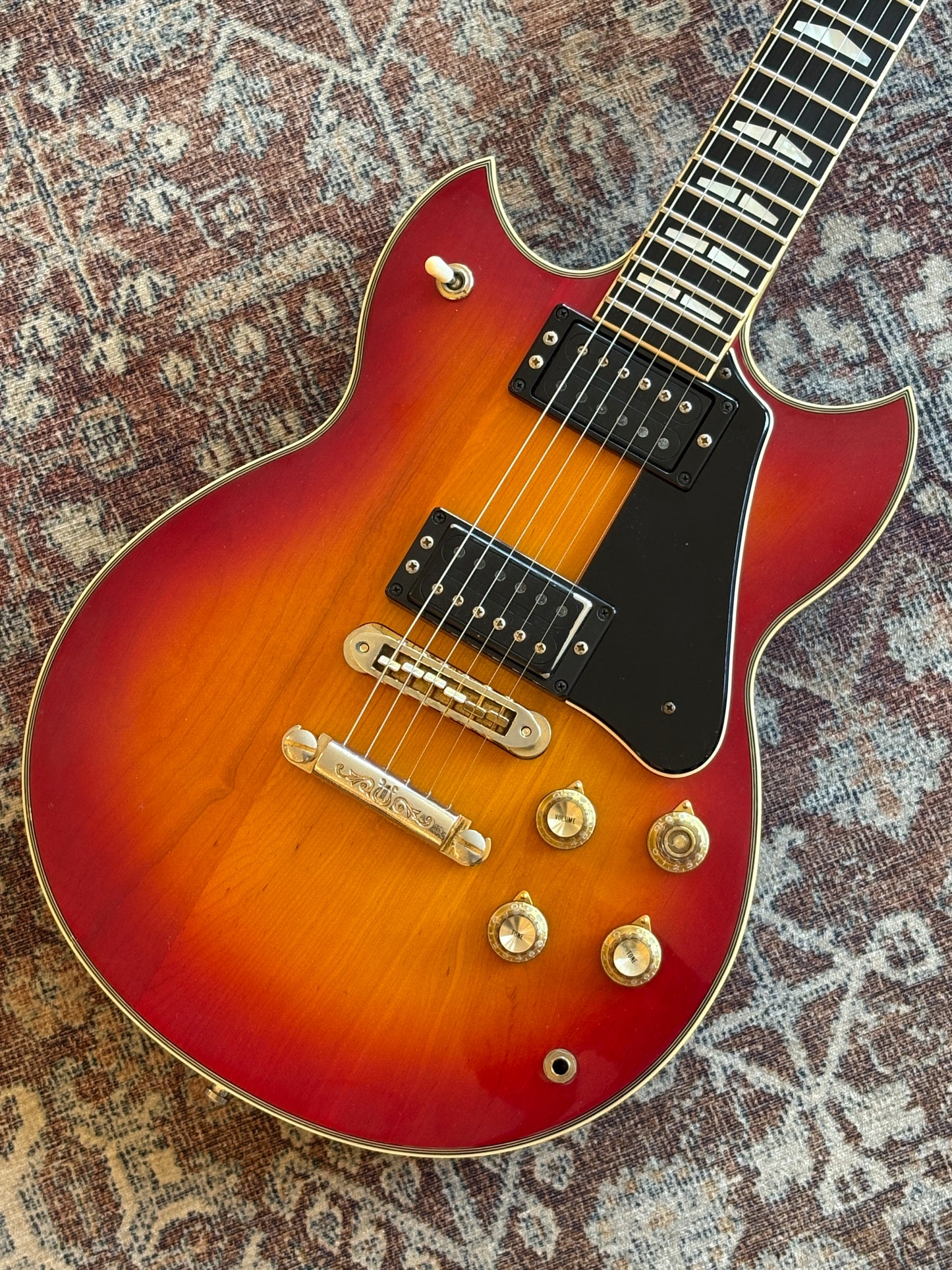 USED Yamaha SG2000 Sunburst