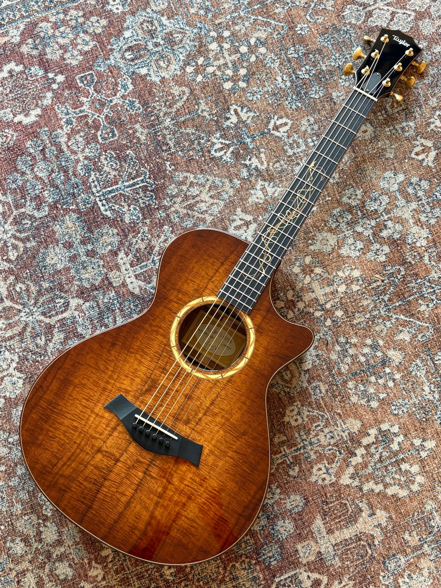 USED Taylor 2011 LTD KOA 12 Fret Grand Concert (GC-LTD)