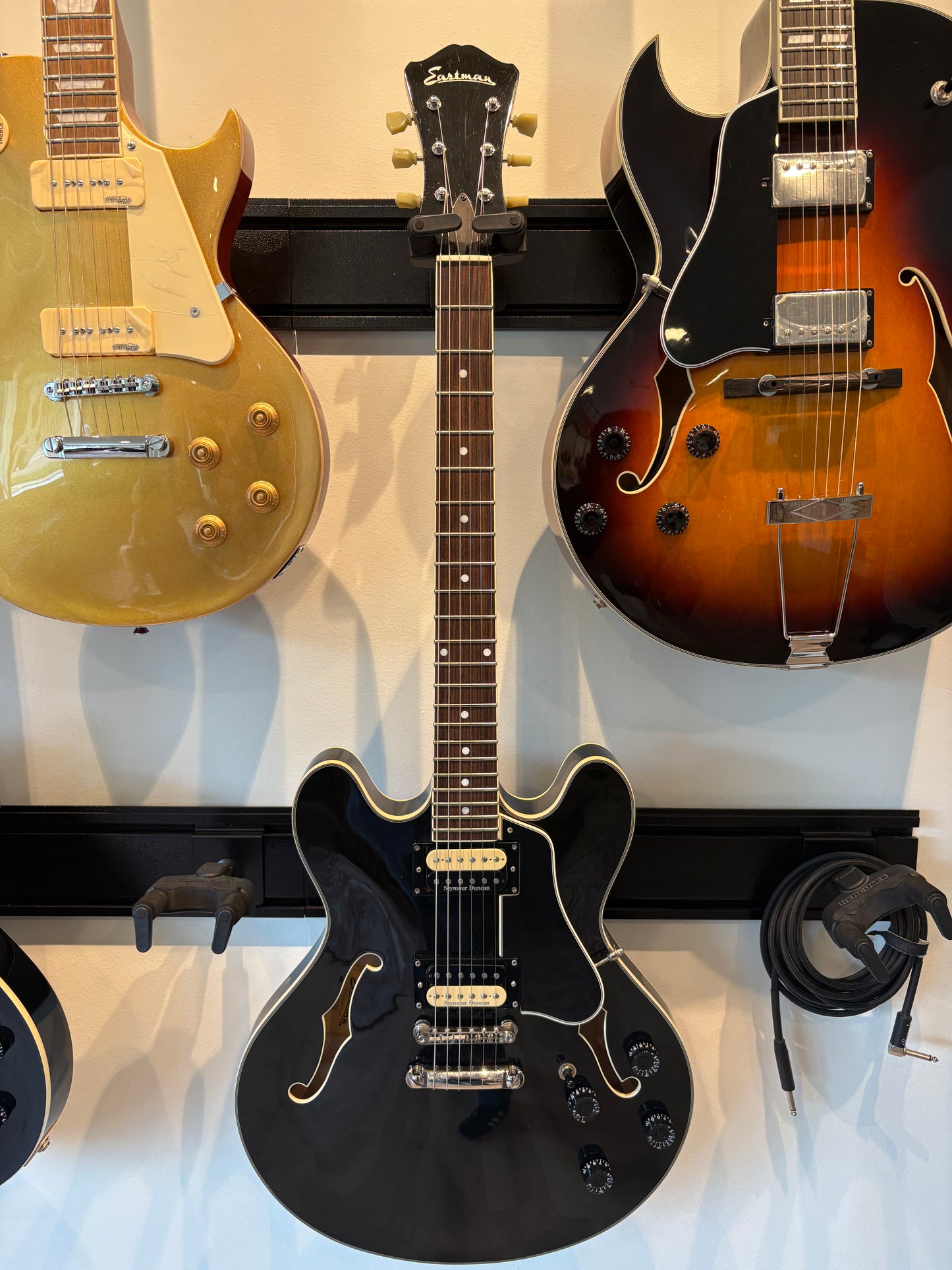 USED Eastman T386 BK*