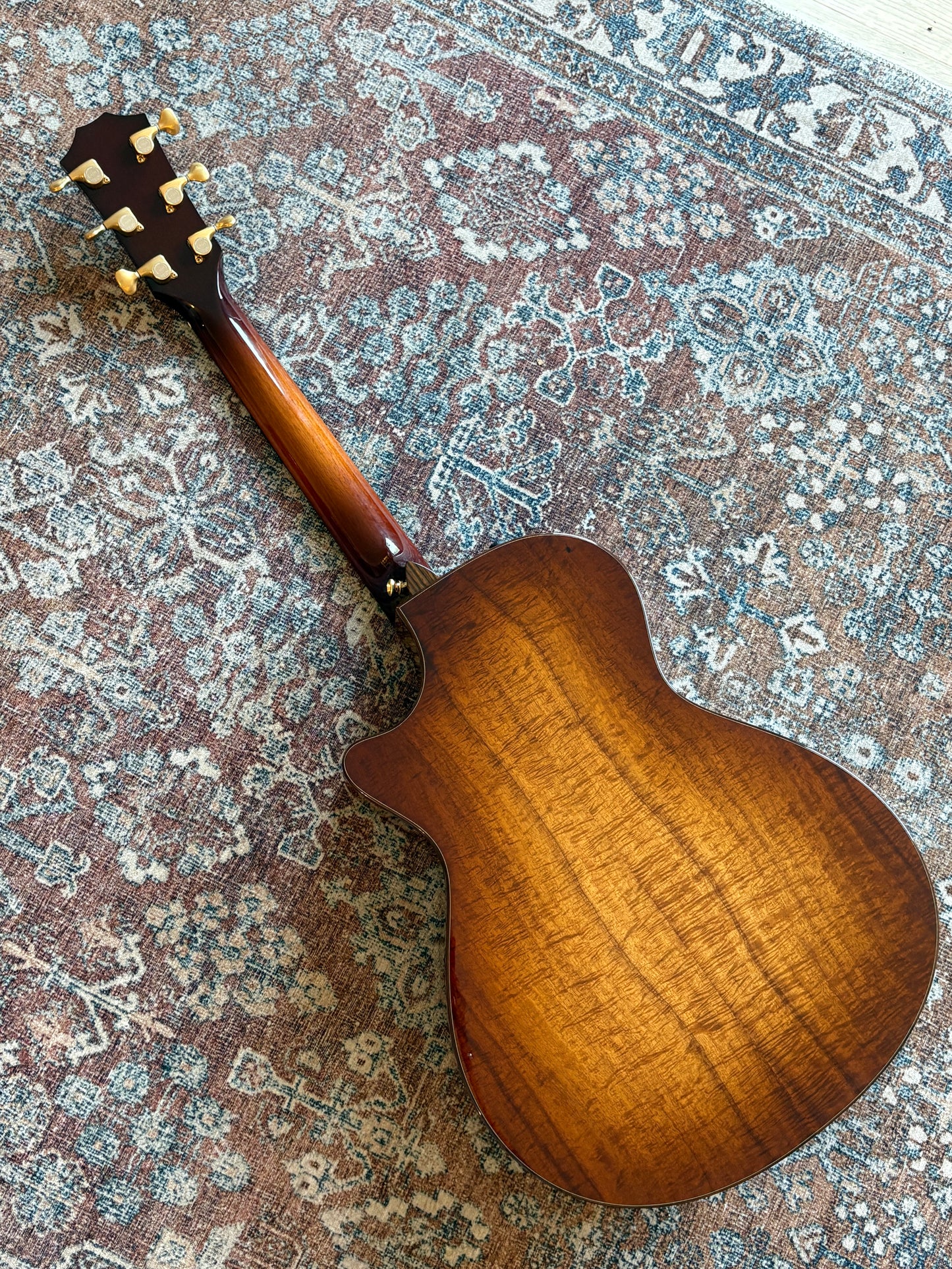 USED Taylor 2011 LTD KOA 12 Fret Grand Concert (GC-LTD)