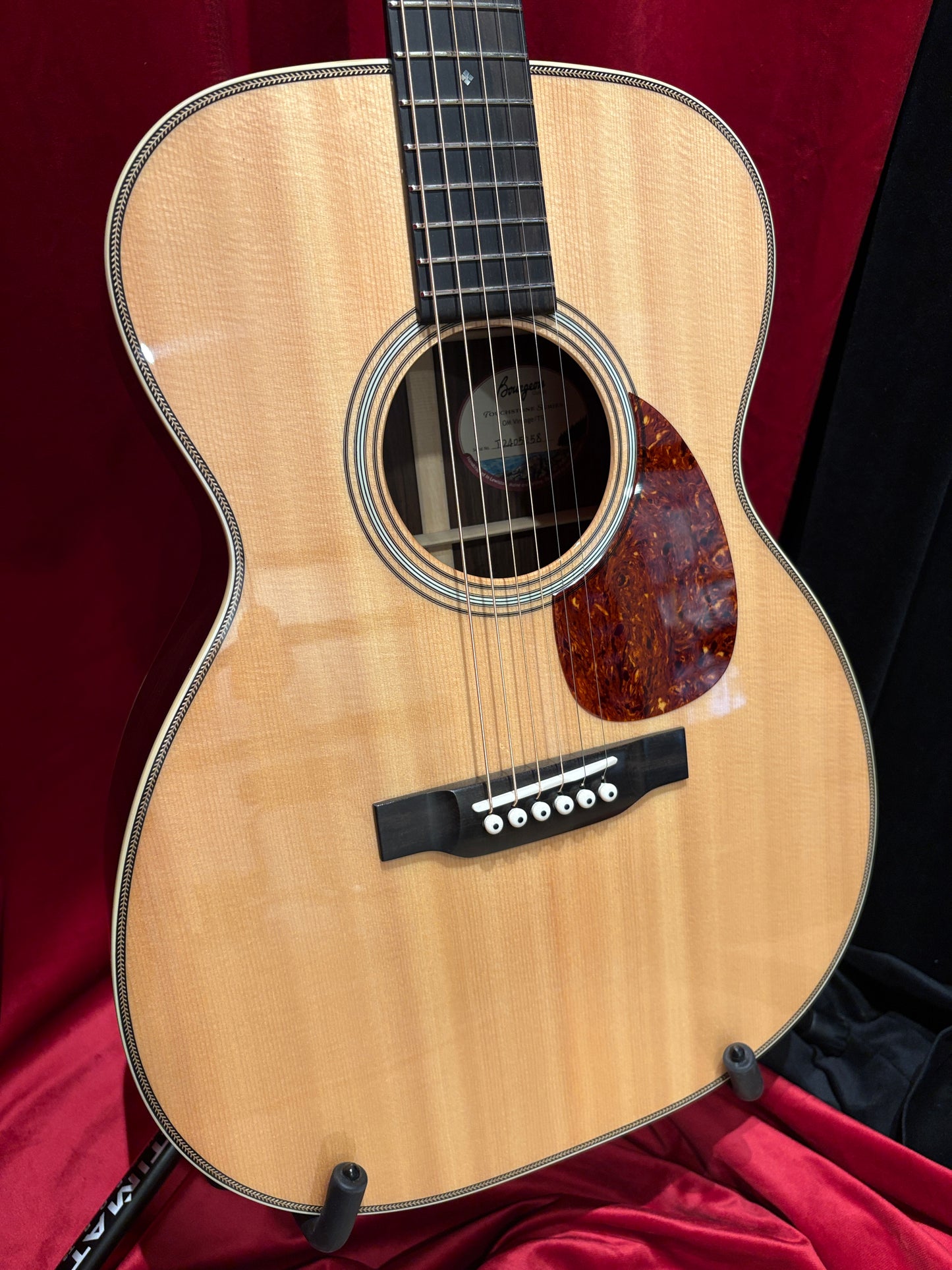 Eastman Bourgeois Touchstone Series OMV/TS