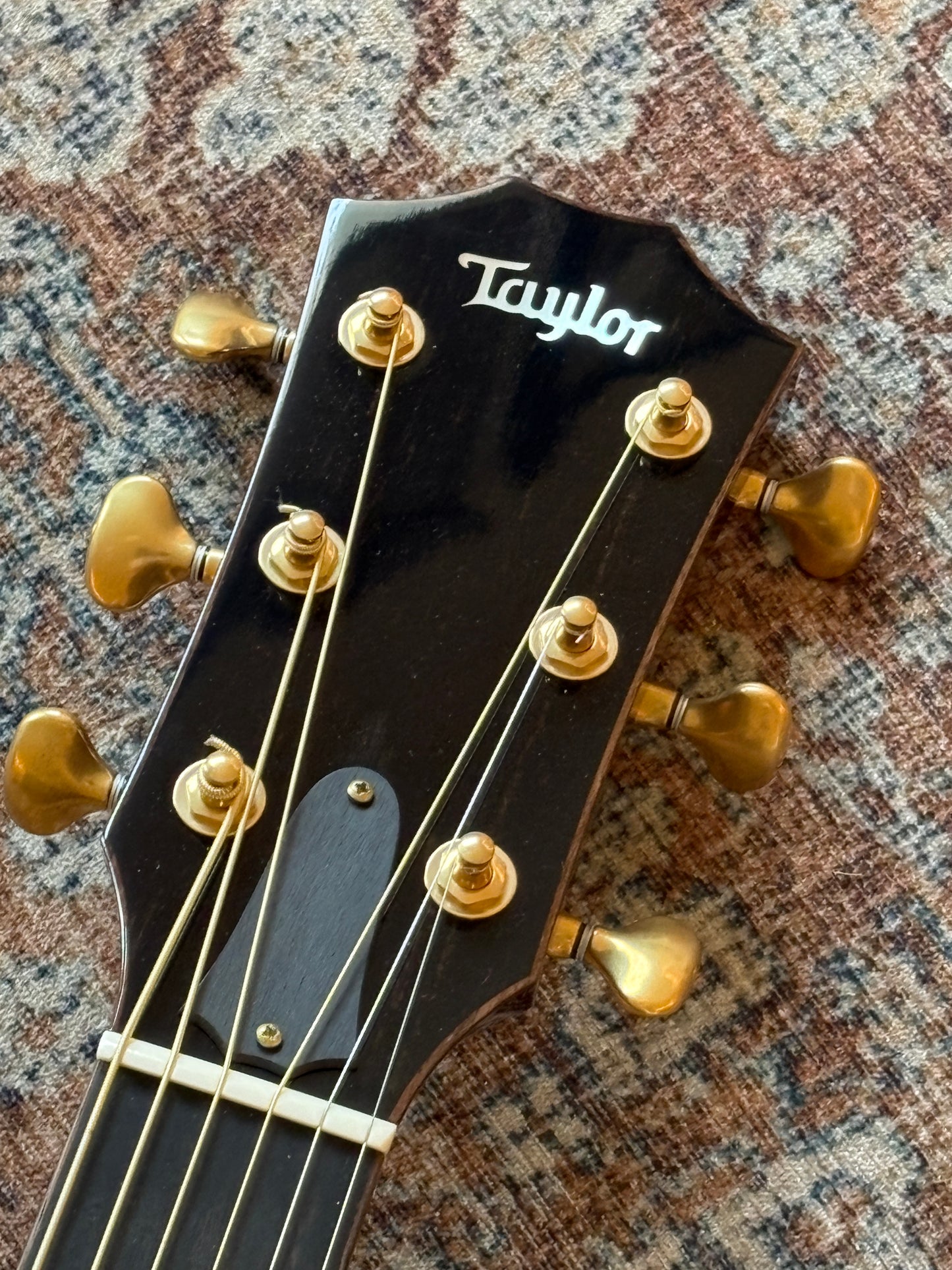 USED Taylor 2011 LTD KOA 12 Fret Grand Concert (GC-LTD)