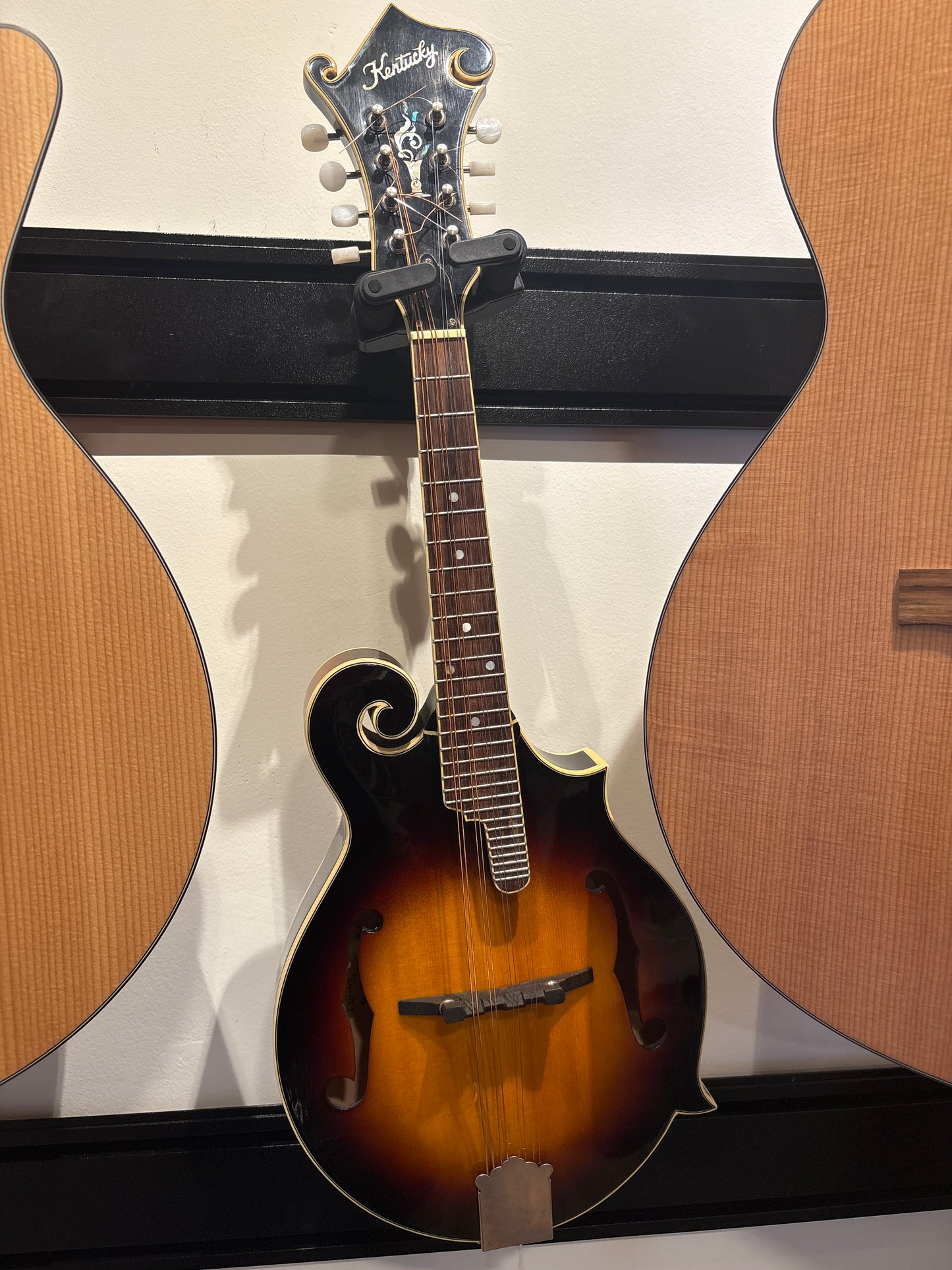 USED Kentucky F Style Mandolin*