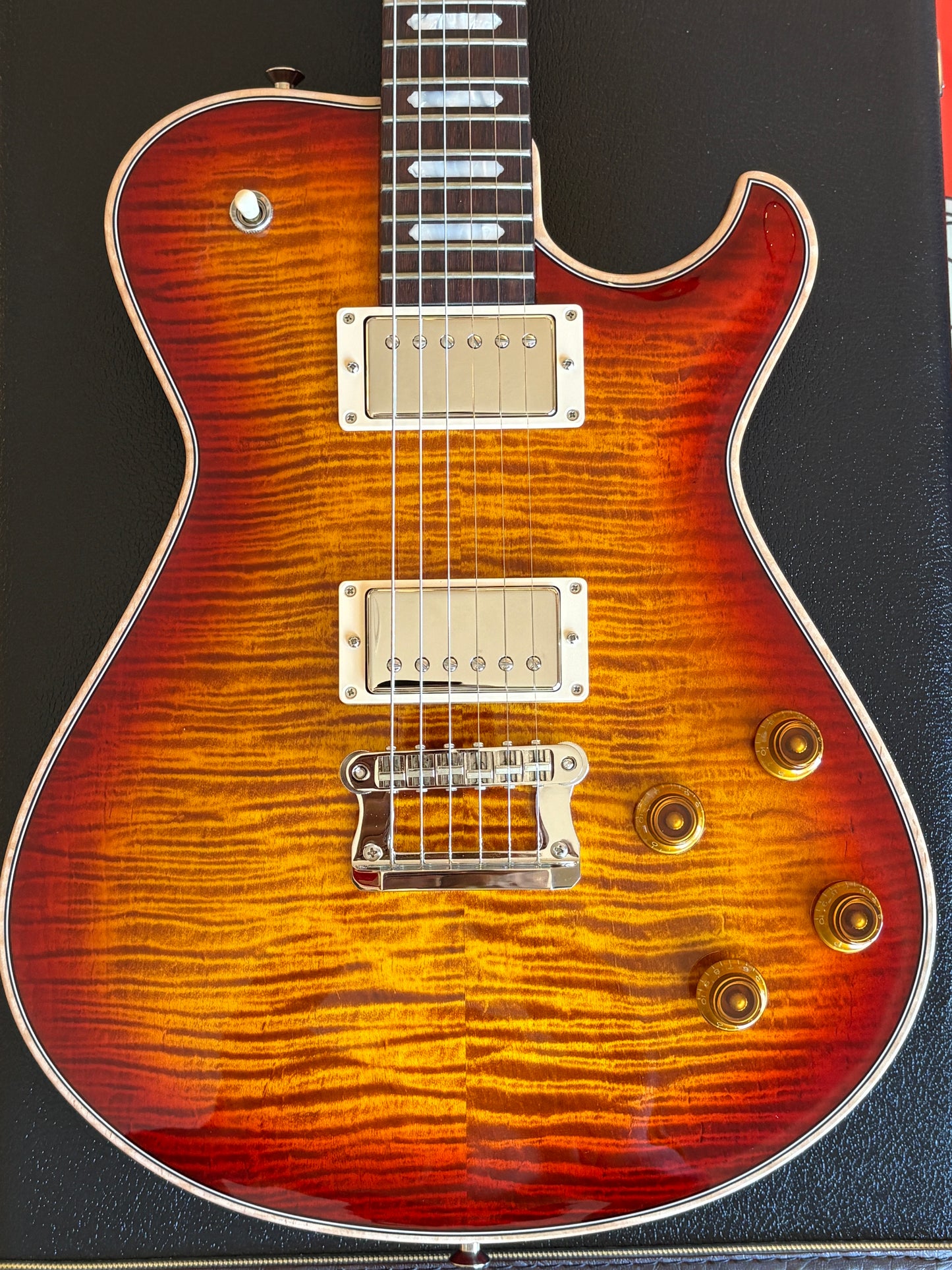 Knaggs Kenai Cherry Burst