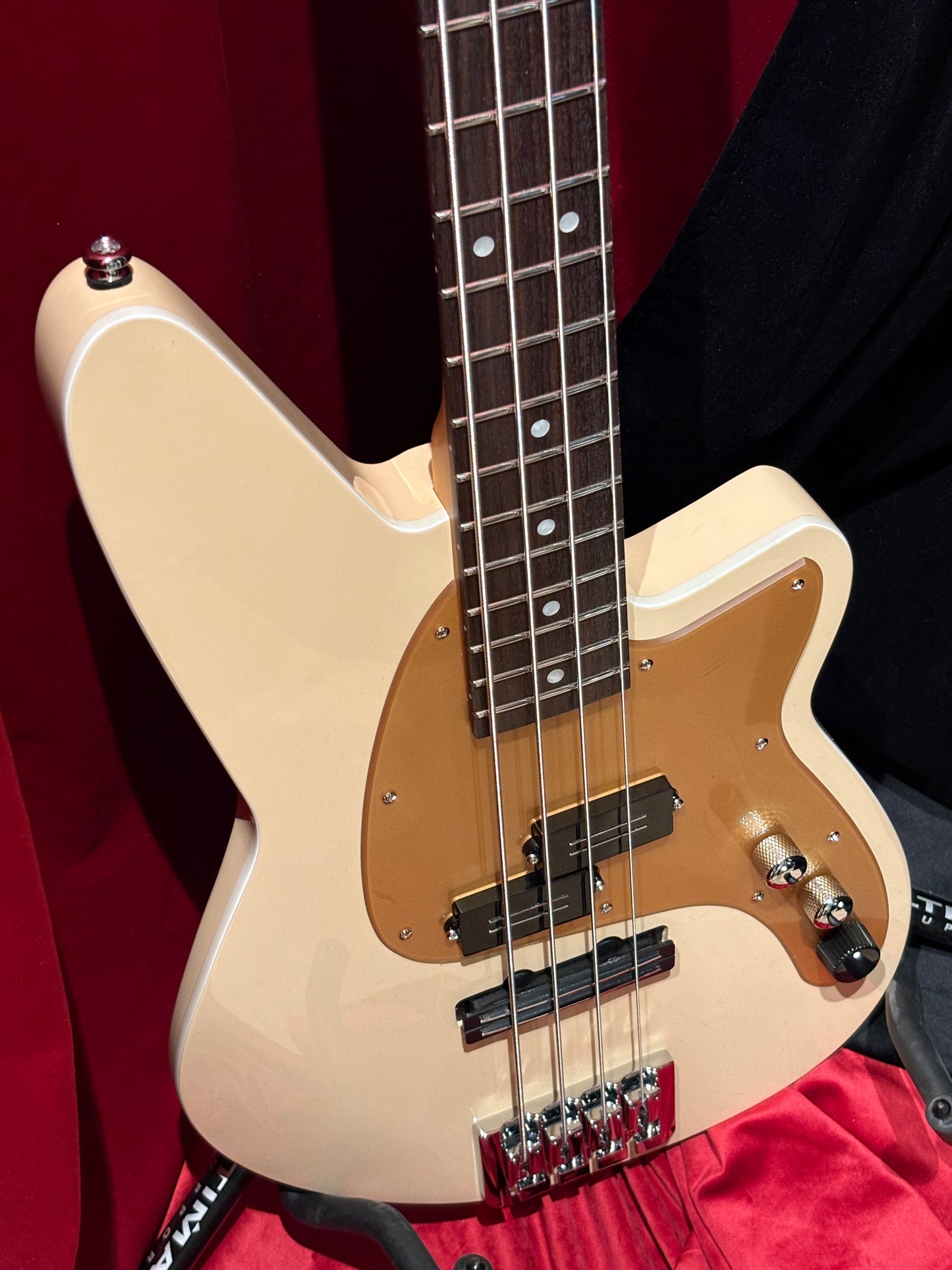 Reverend Decision SandStone