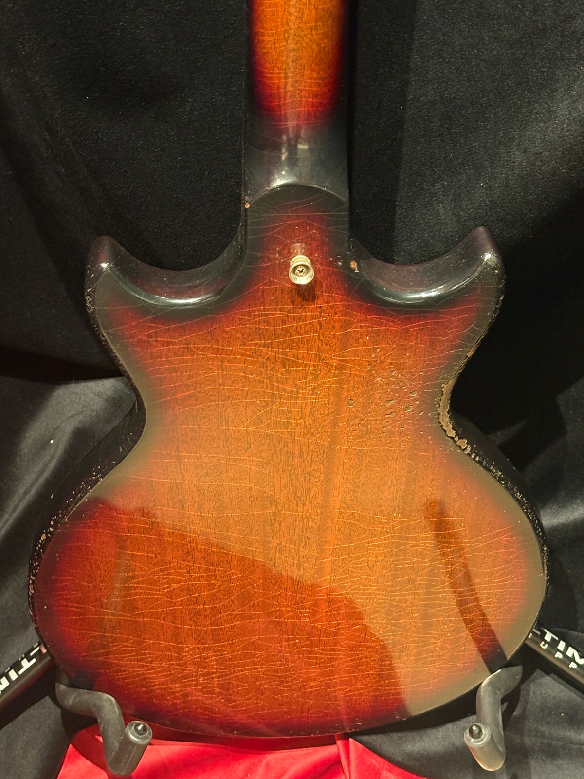 Rock N Roll Relics Black Heart 3 Burst
