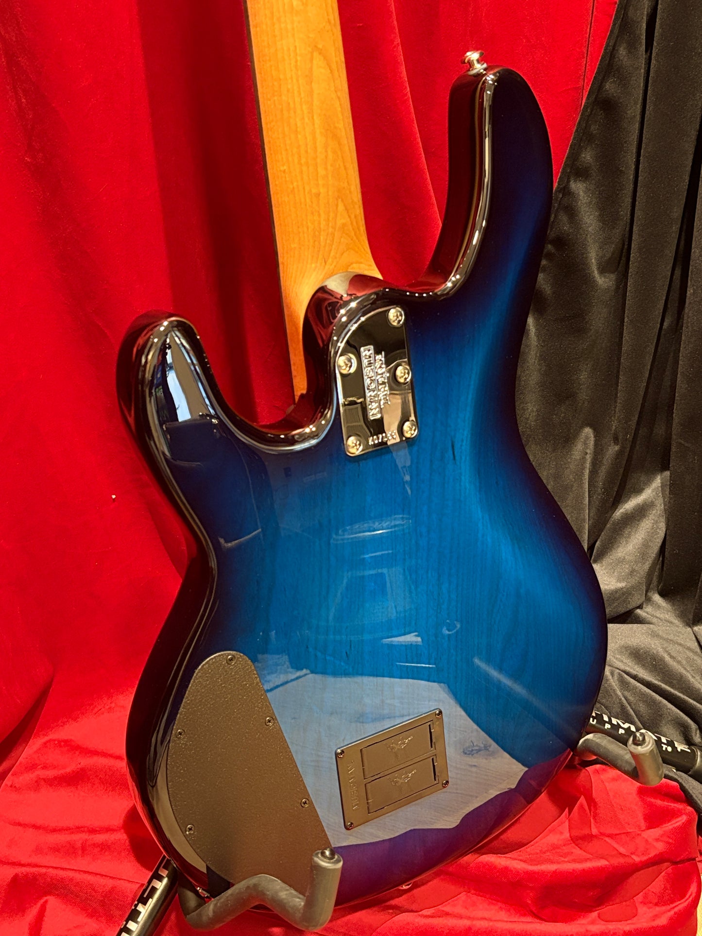Ernie Ball Stingray Special HH Pacific Blue