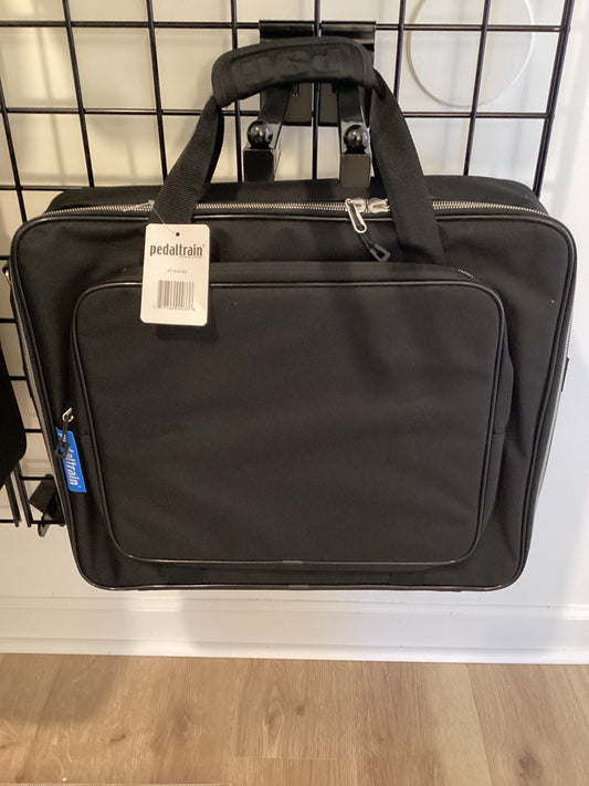 Pedaltrain Novo 18