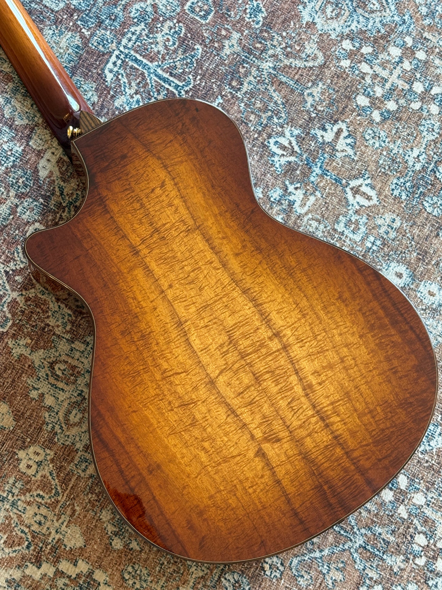 USED Taylor 2011 LTD KOA 12 Fret Grand Concert (GC-LTD)