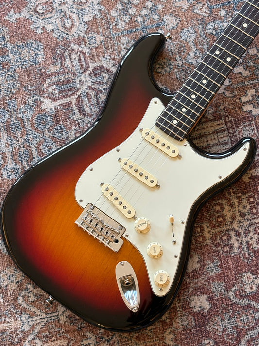 USED Fender American Pro Strat Sunburst 2020