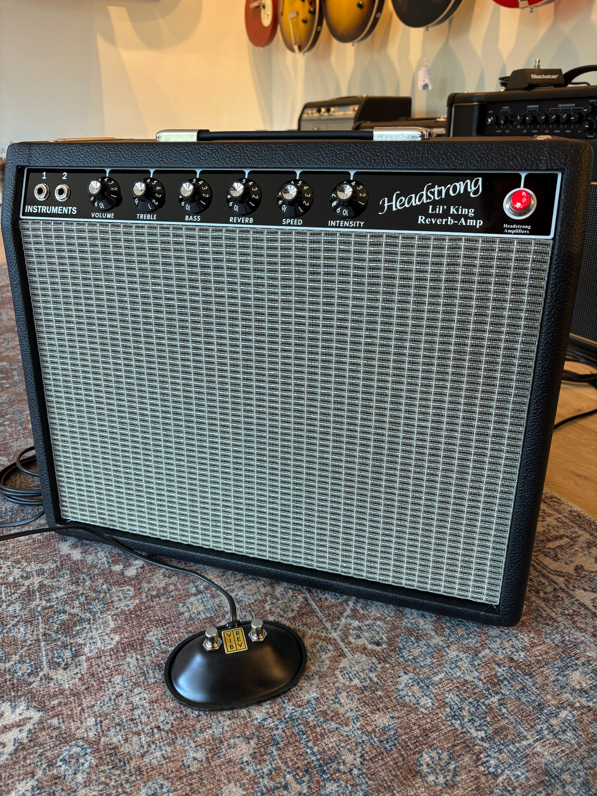 Headstrong Lil King Black Tolex