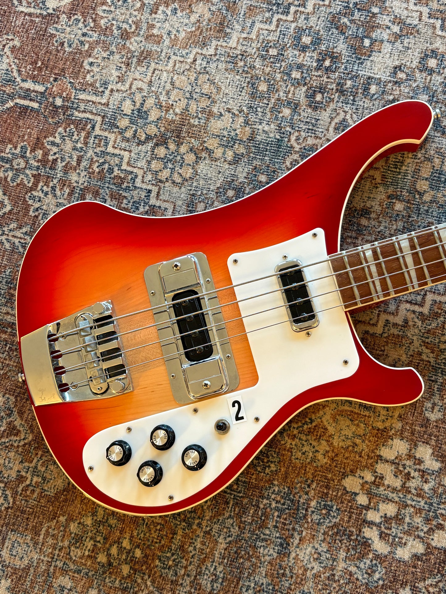 USED Rickenbacker Bass 2016