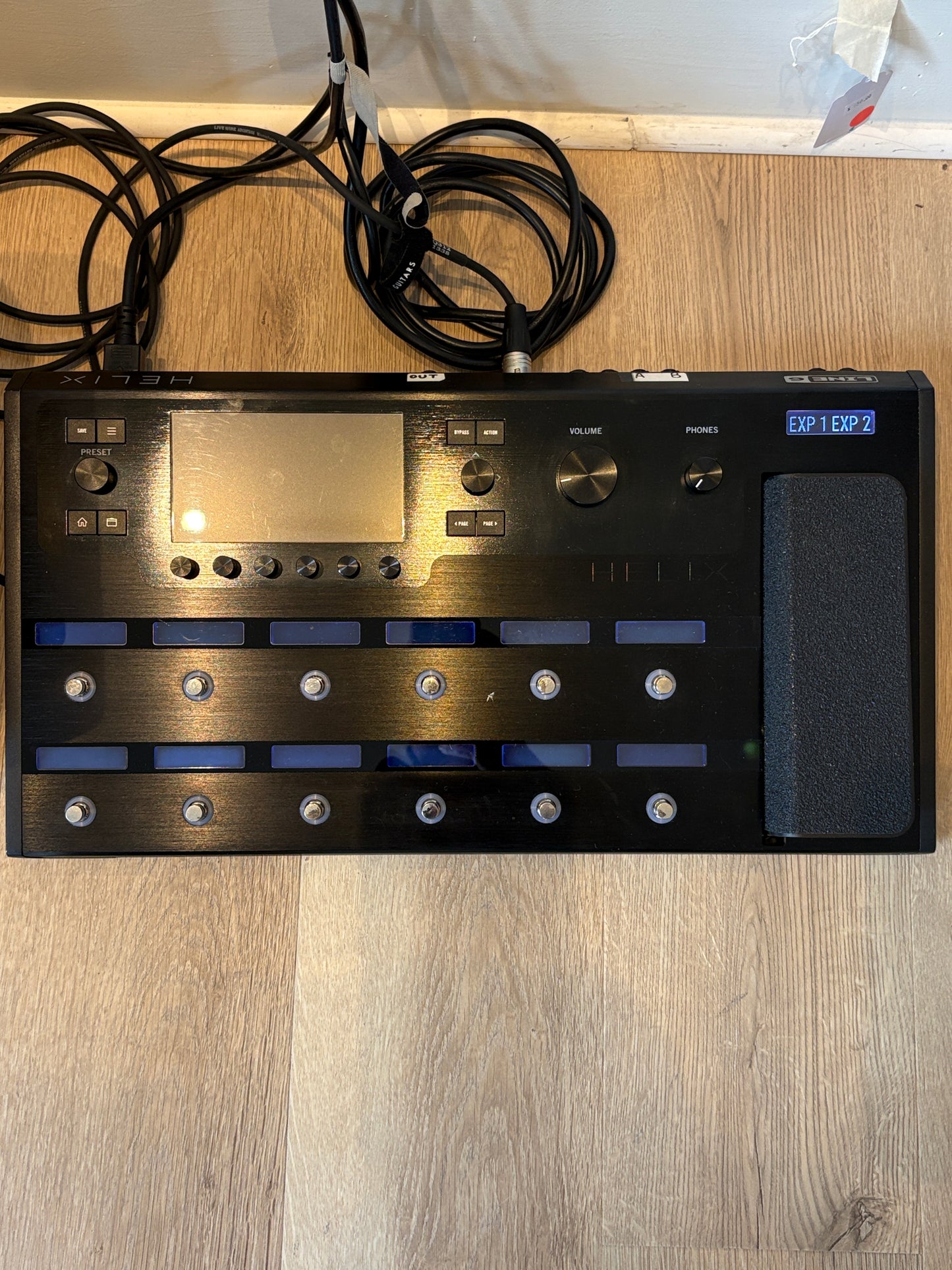 USED Line 6 Helix Floor Unit with Gig Bag