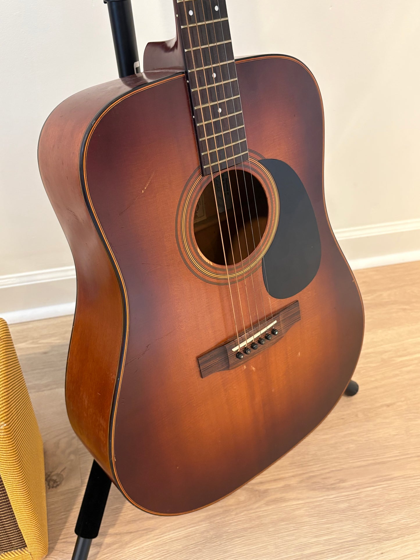 USED ALvarez Sunburst acoustic*