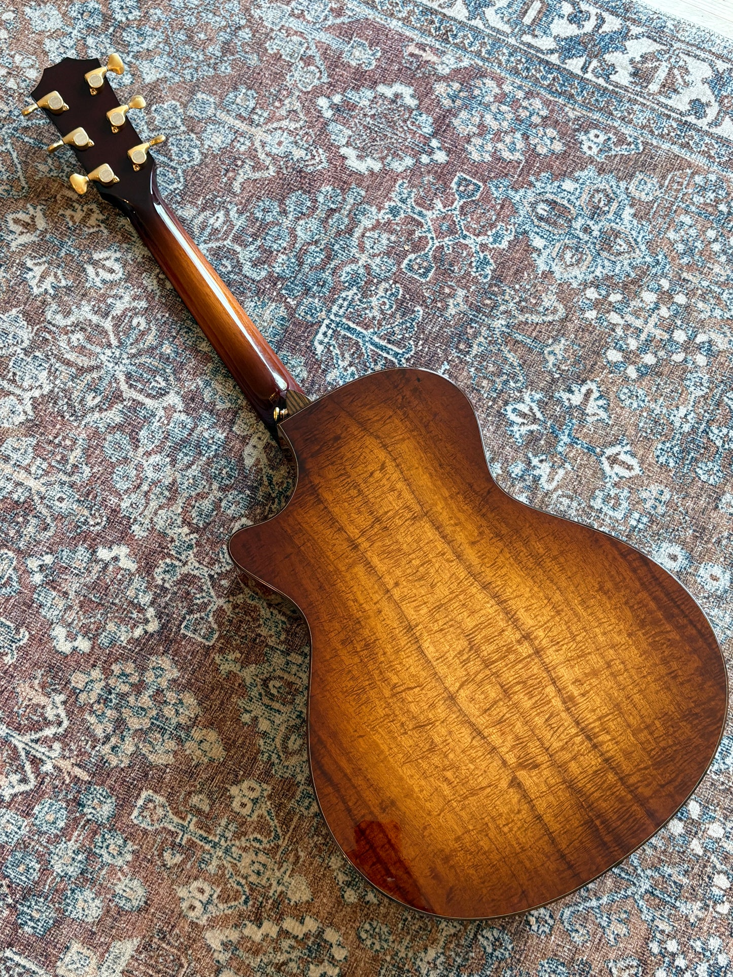 USED Taylor 2011 LTD KOA 12 Fret Grand Concert (GC-LTD)