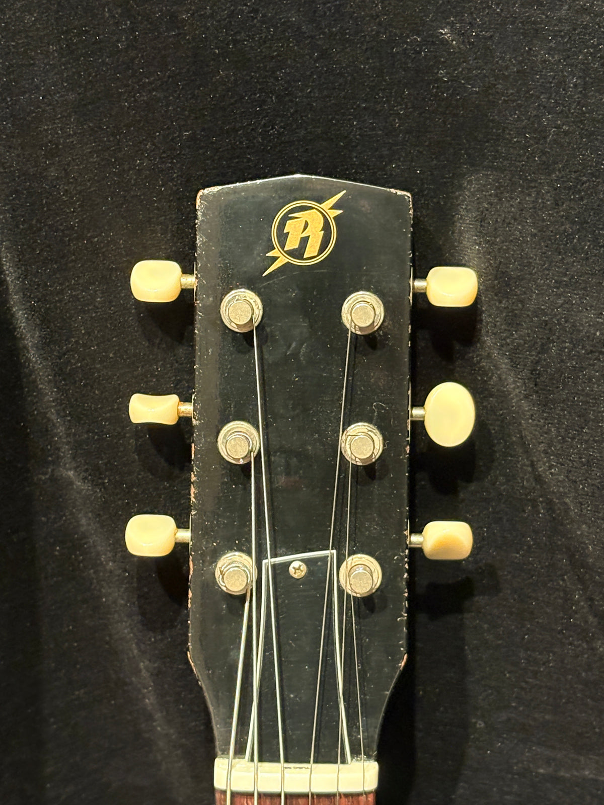 Rock N Roll Relics Blackheart Silver Burst