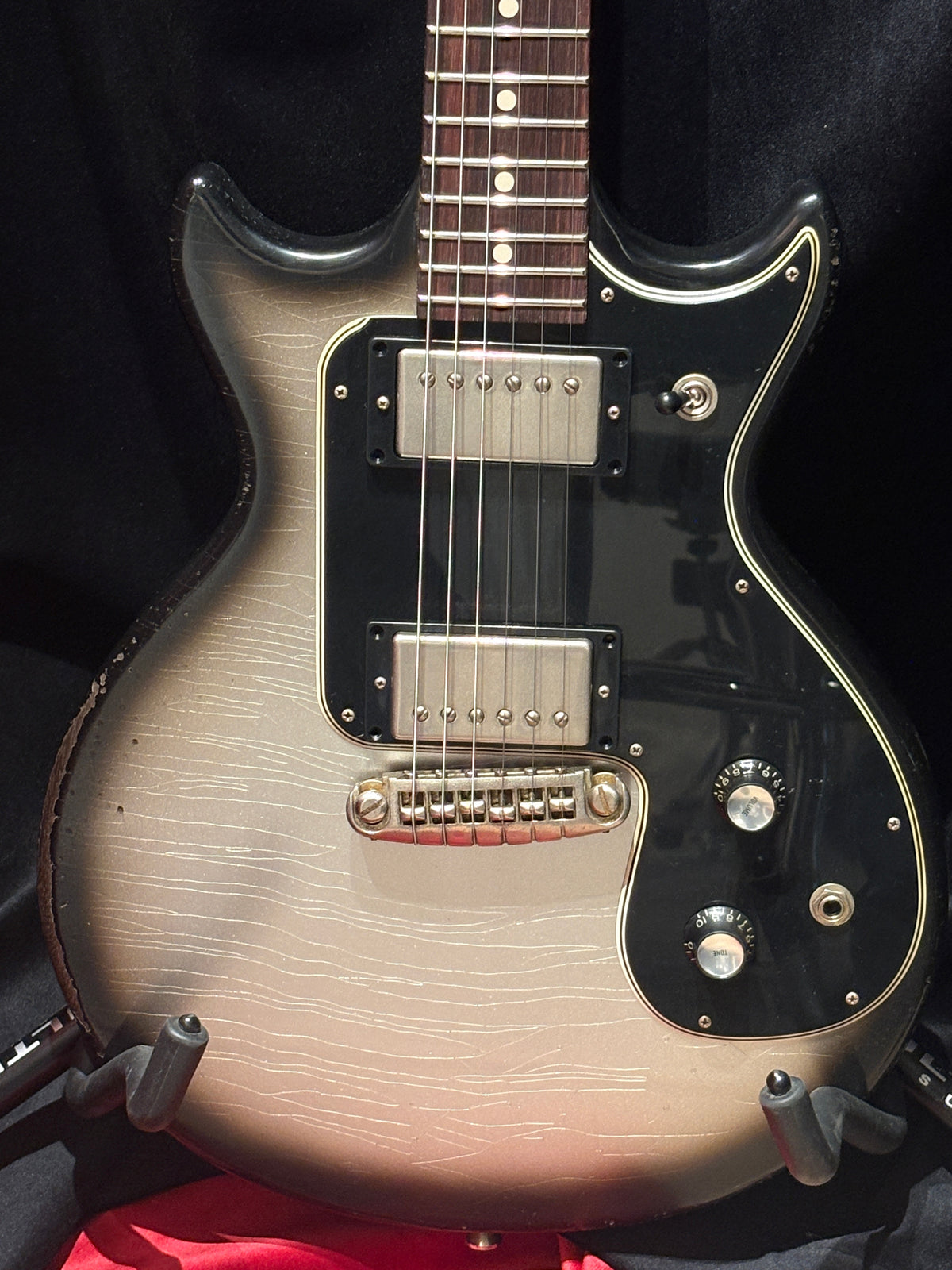 Rock N Roll Relics Blackheart Silver Burst