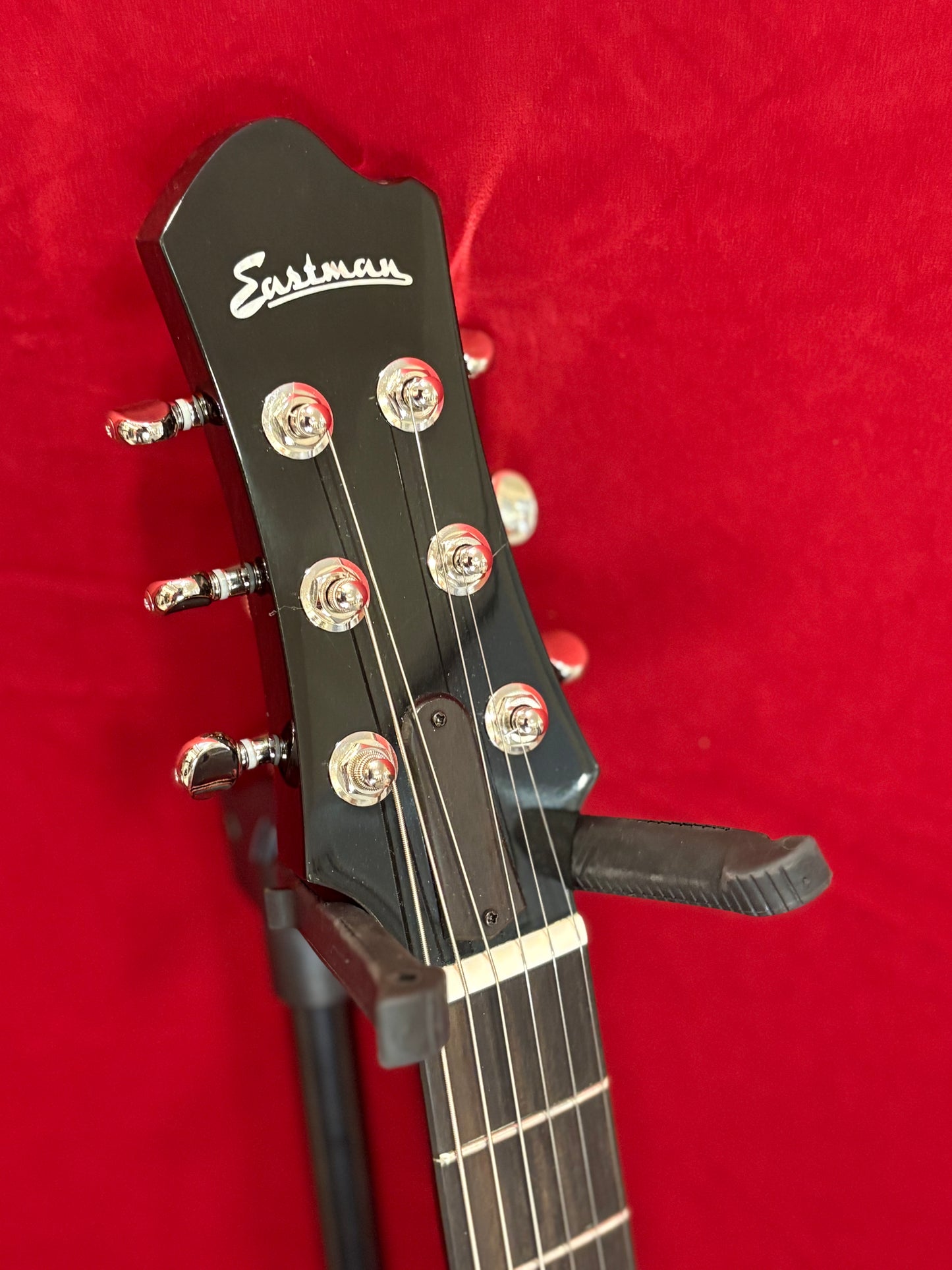 Eastman Romeo Electric Guitar – Rusty's Cool Guitars