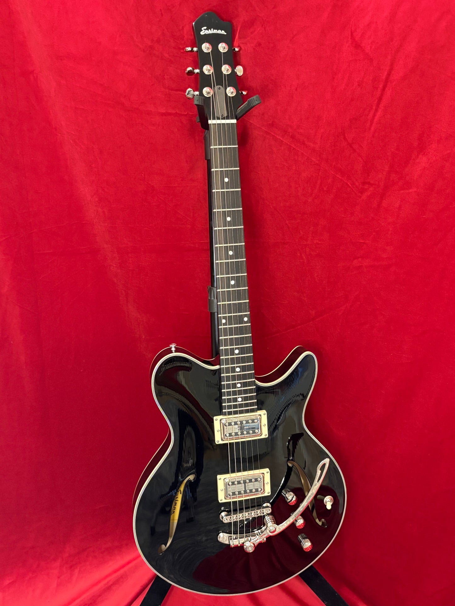 Eastman Romeo Electric Guitar – Rusty's Cool Guitars
