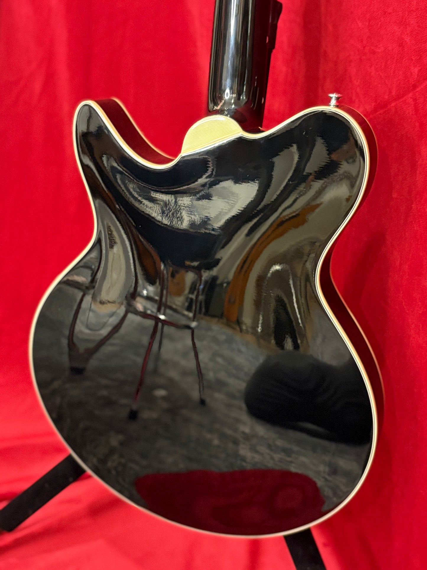 Eastman Romeo Electric Guitar – Rusty's Cool Guitars