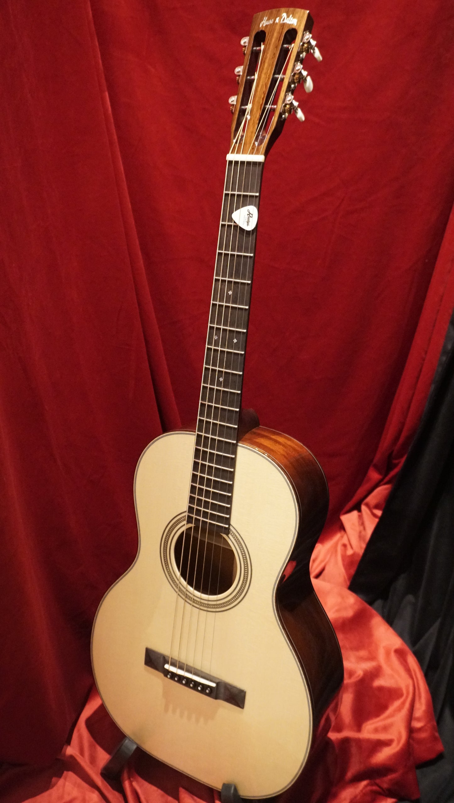 Huss & Dalton Parlor O-SP