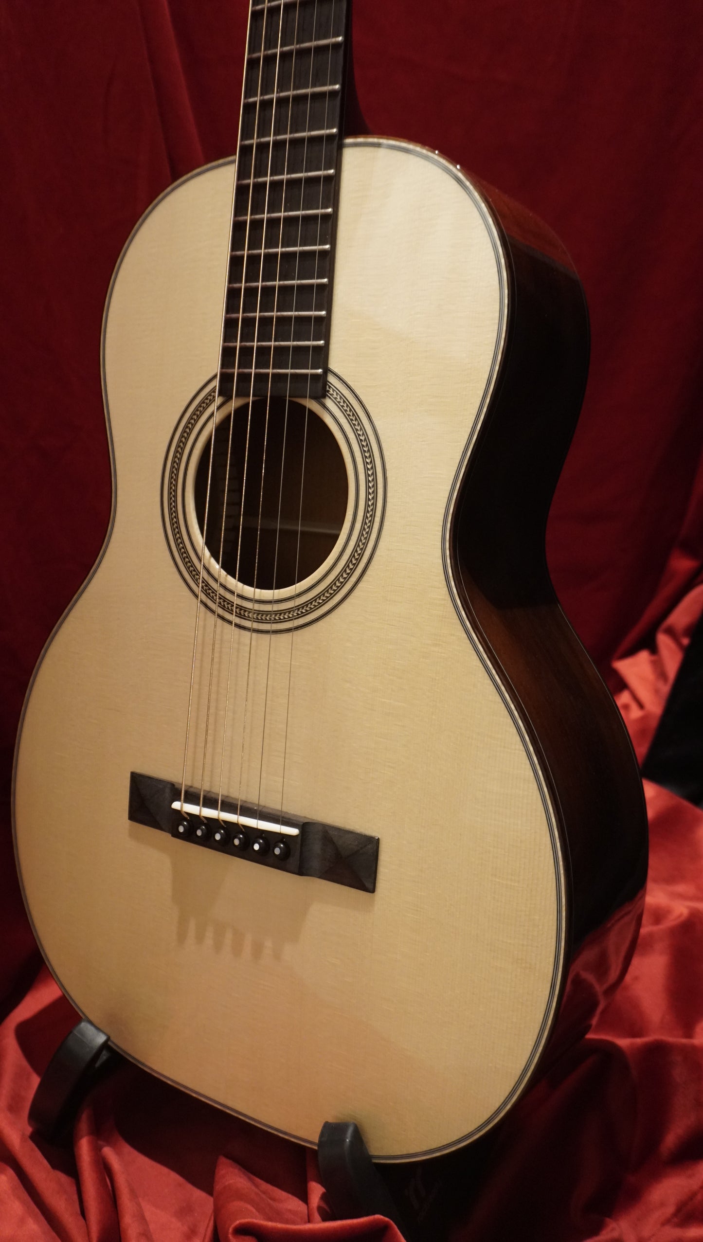 Huss & Dalton Parlor O-SP