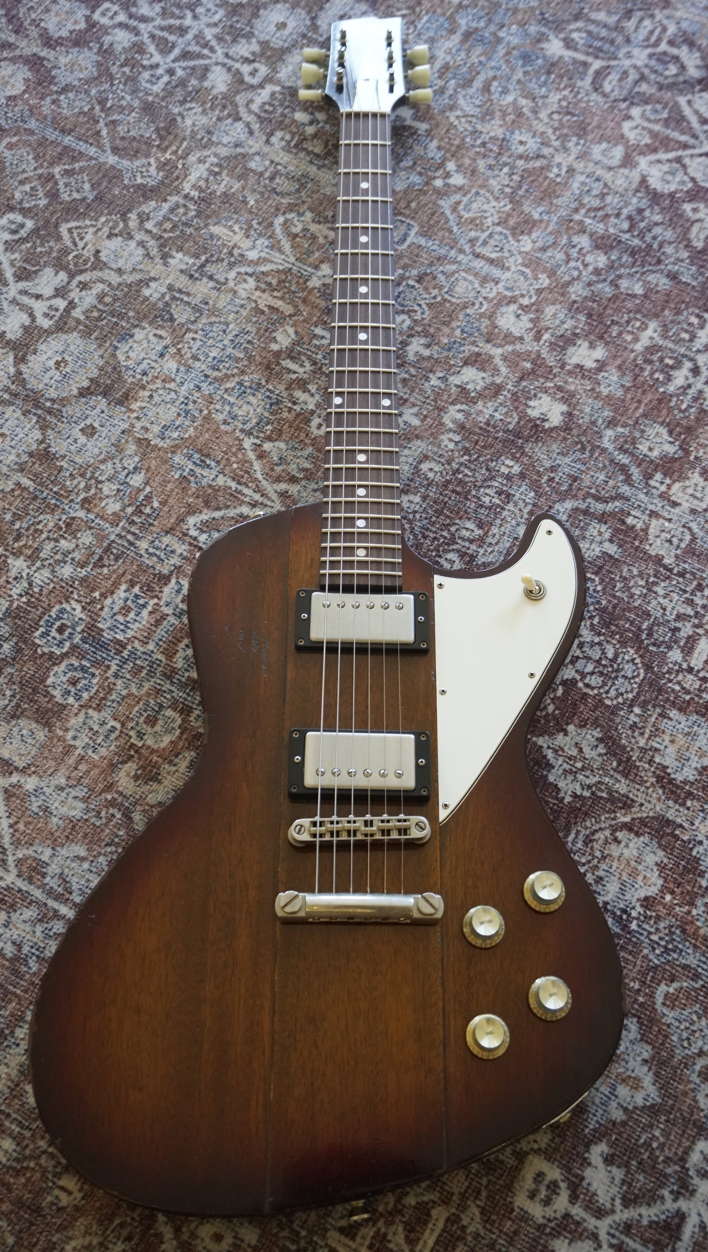 Rock N Roll Relics Revenge Sunburst