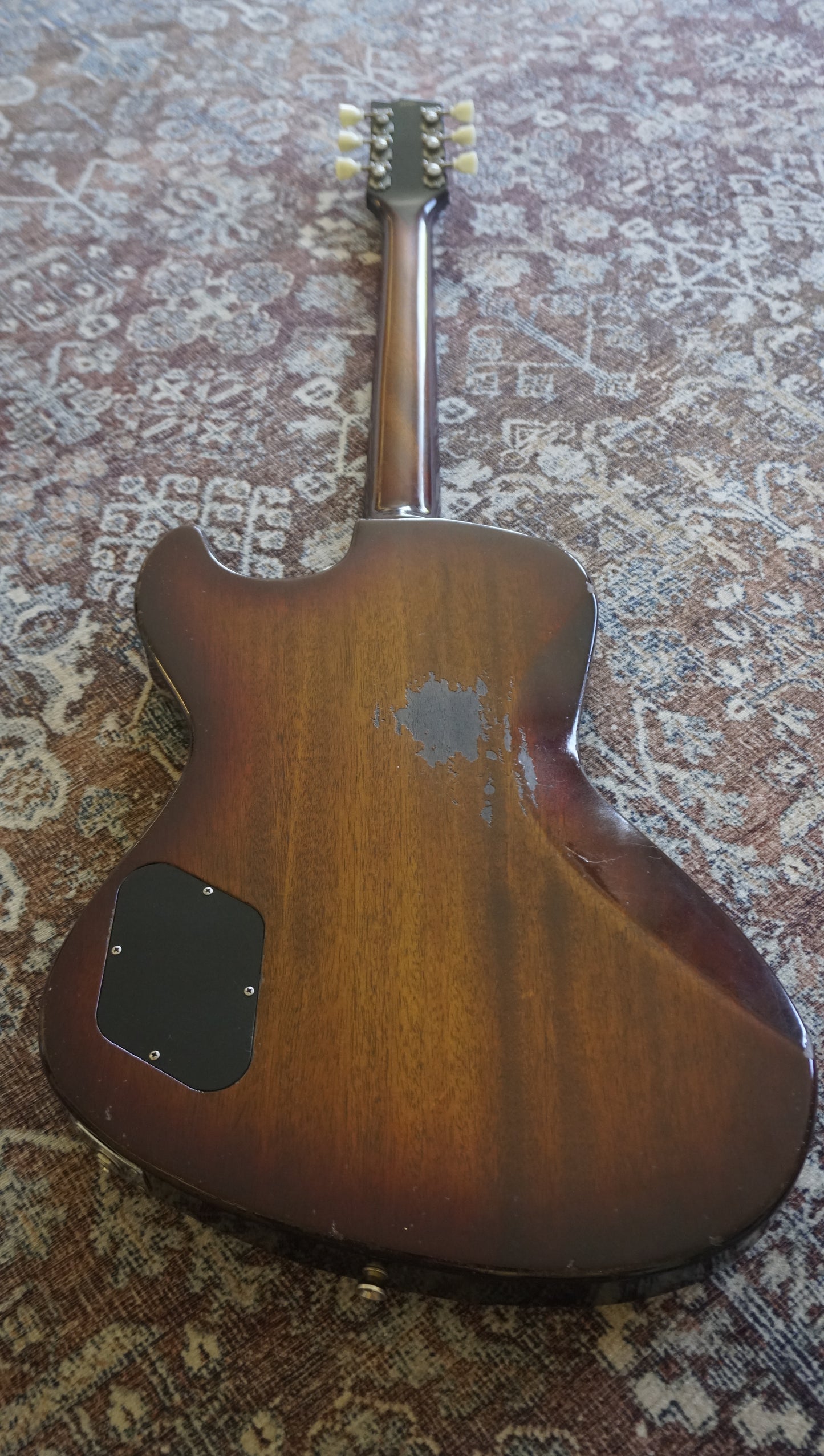 Rock N Roll Relics Revenge Sunburst