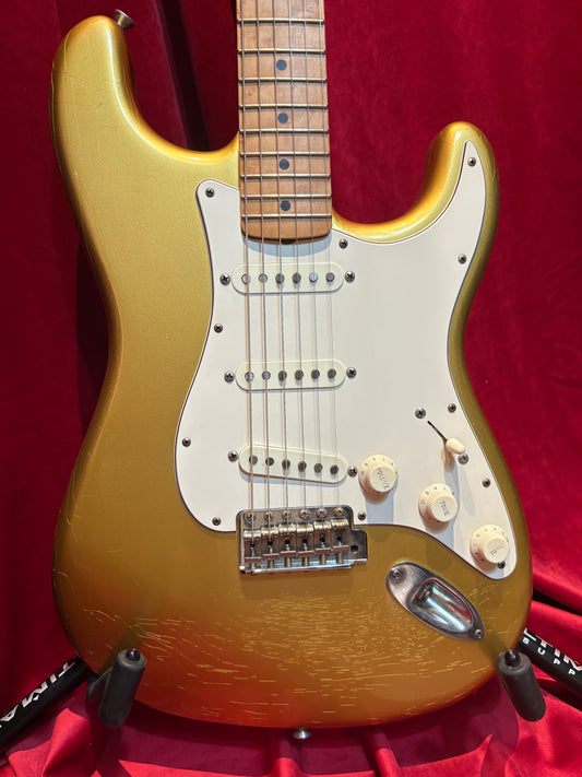 USED SVL Strat Electric Lady Gold*