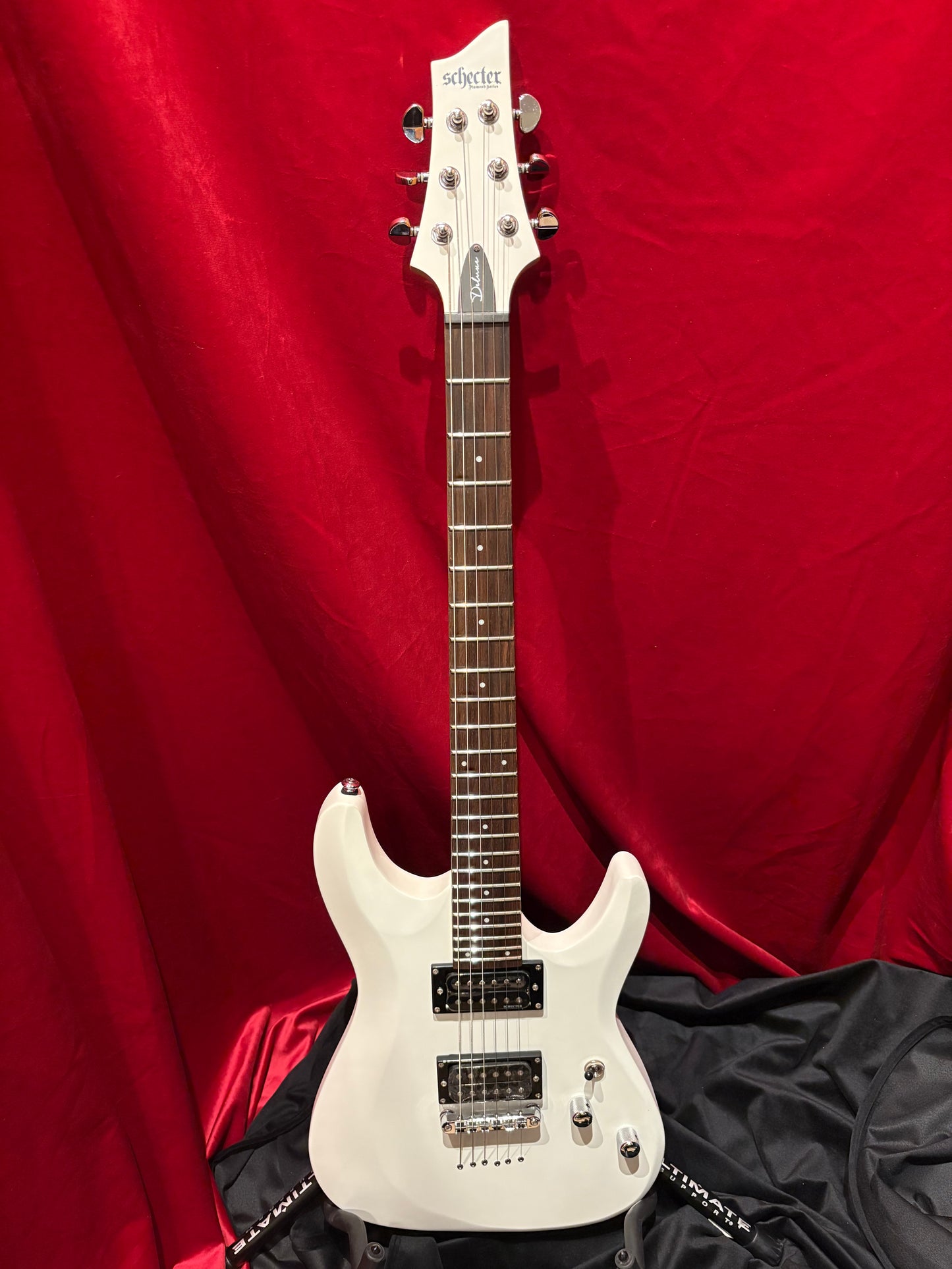 Schecter C-6 Deluxe Satin White