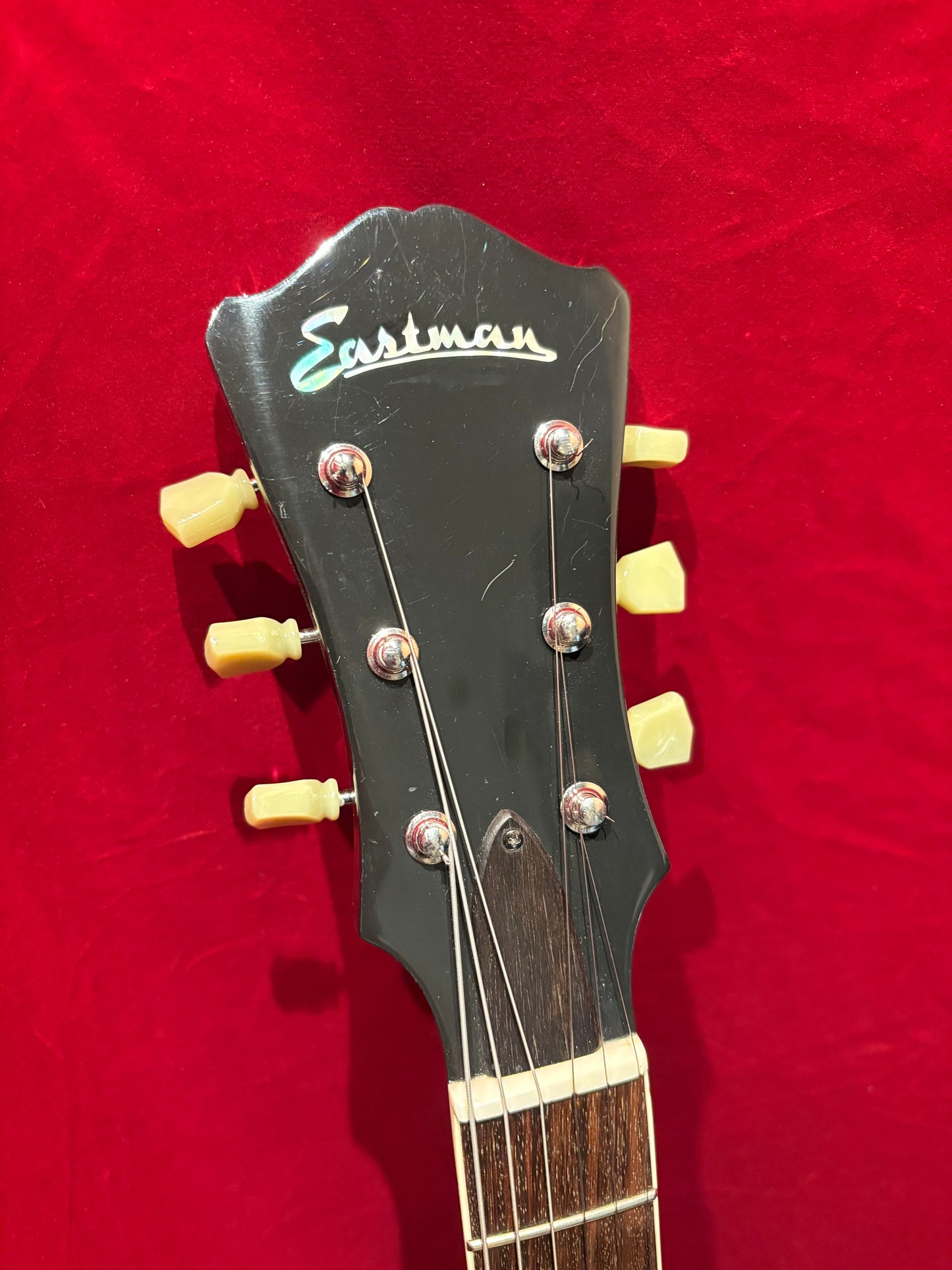 USED Eastman T386 BK*