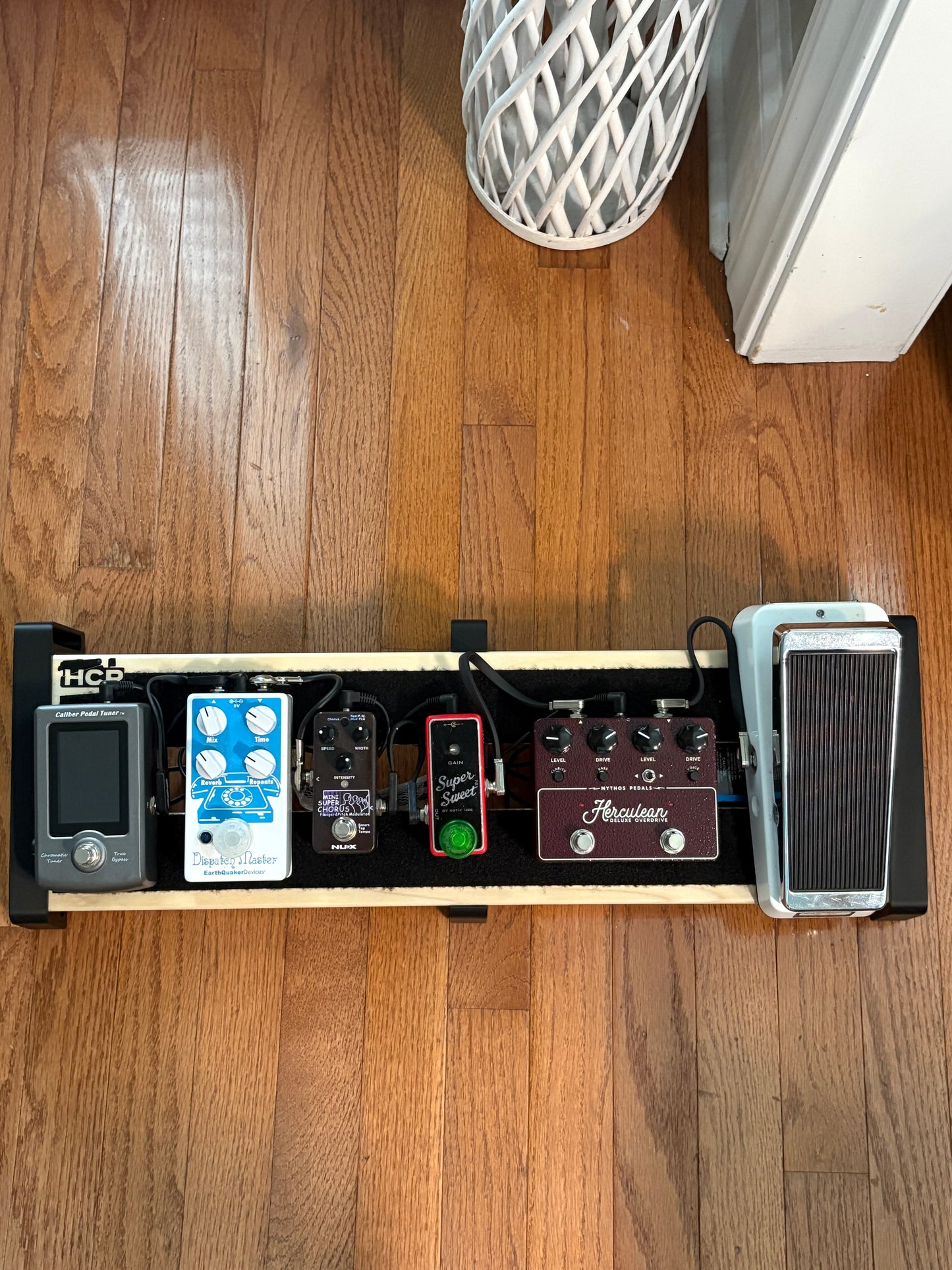 Custom Wood Pedalboard*