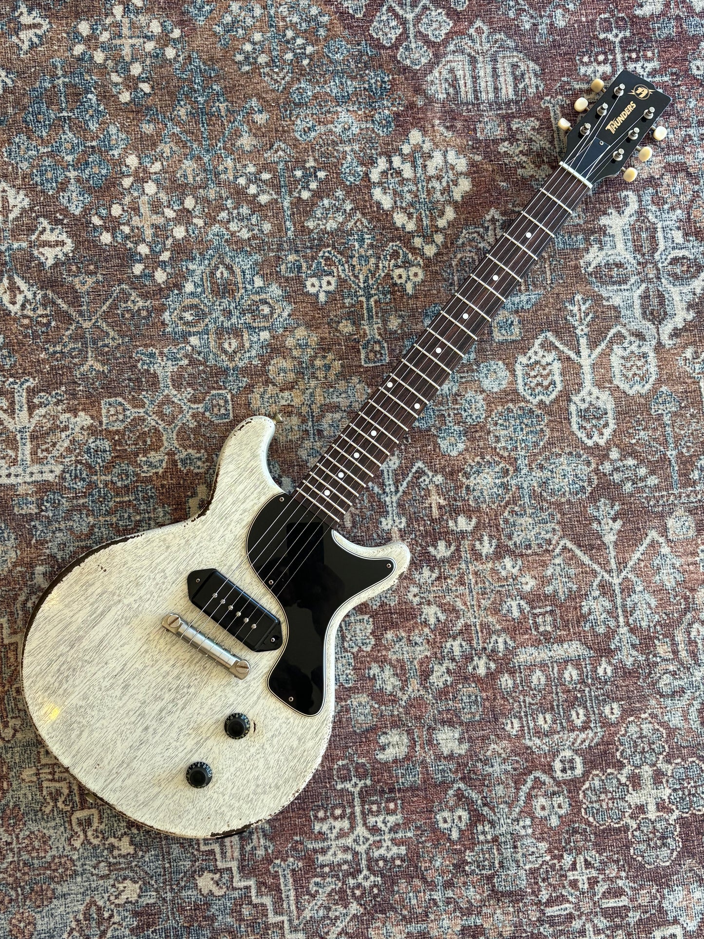 Rock N Roll Relics Thunders TV White