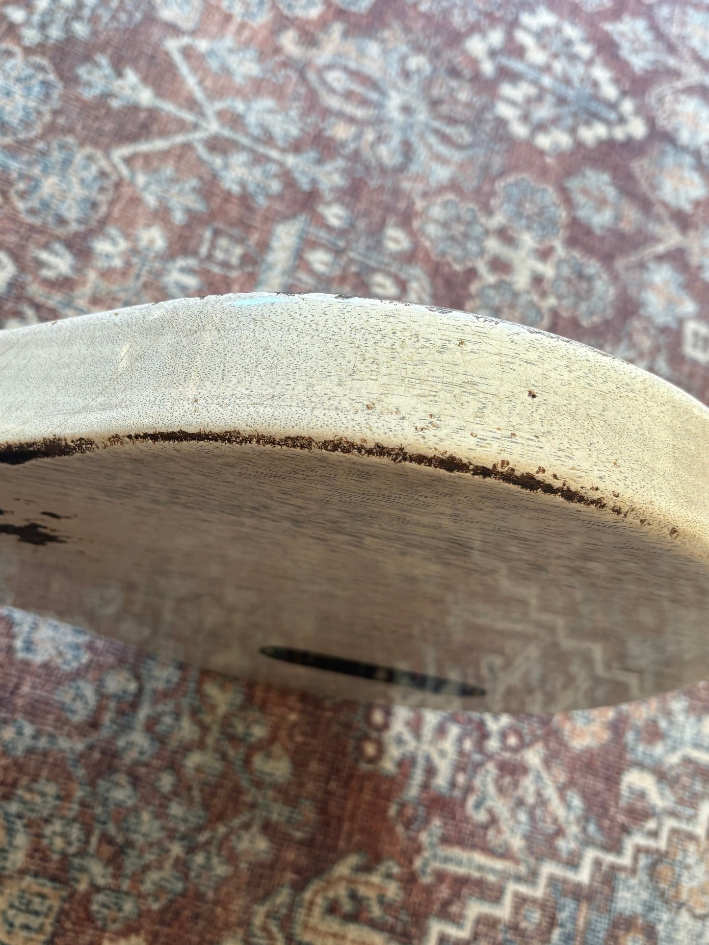 Rock N Roll Relics Thunders TV White