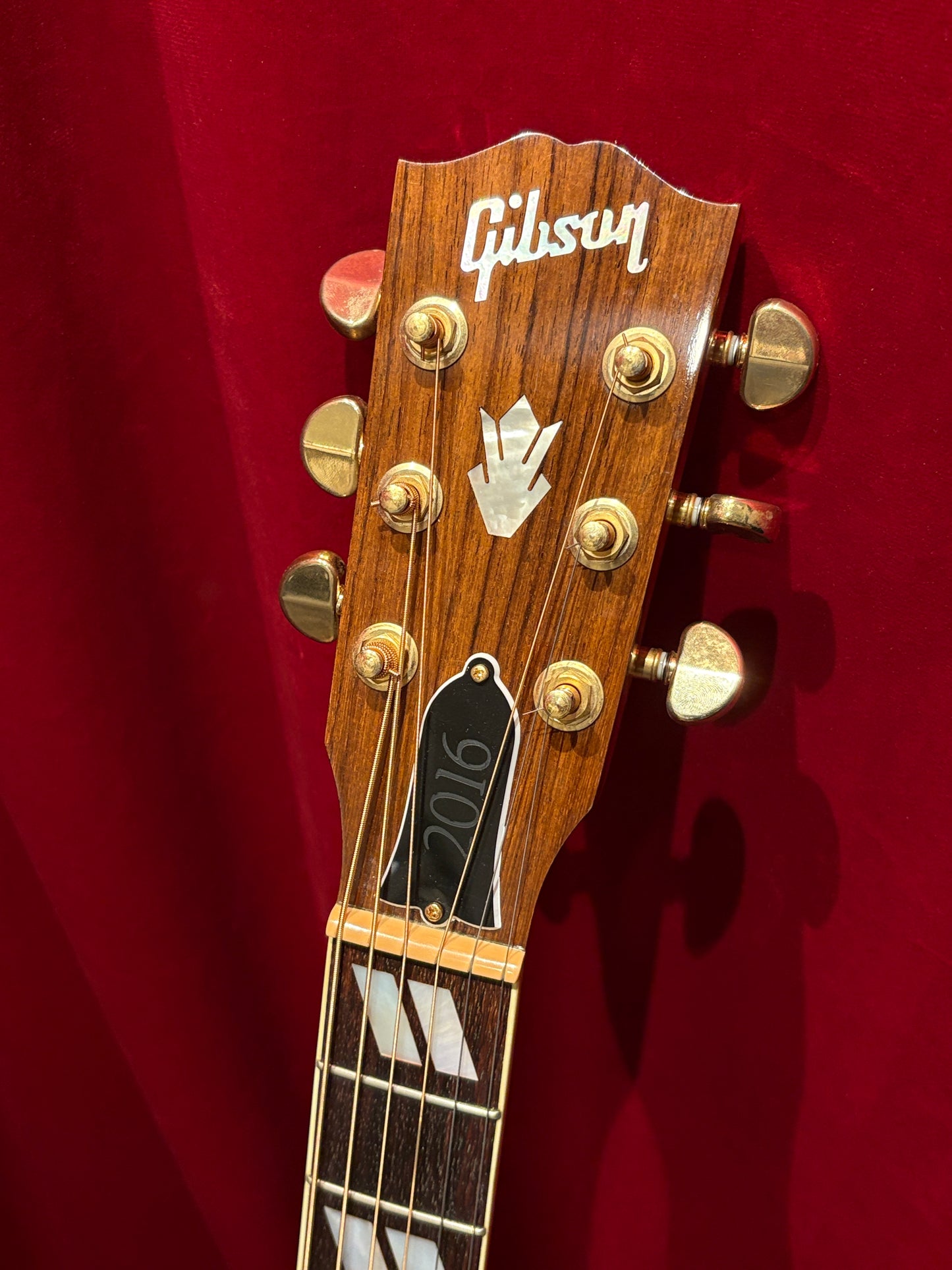 USED Gibson Songrwriter Deluxe Studio 2016