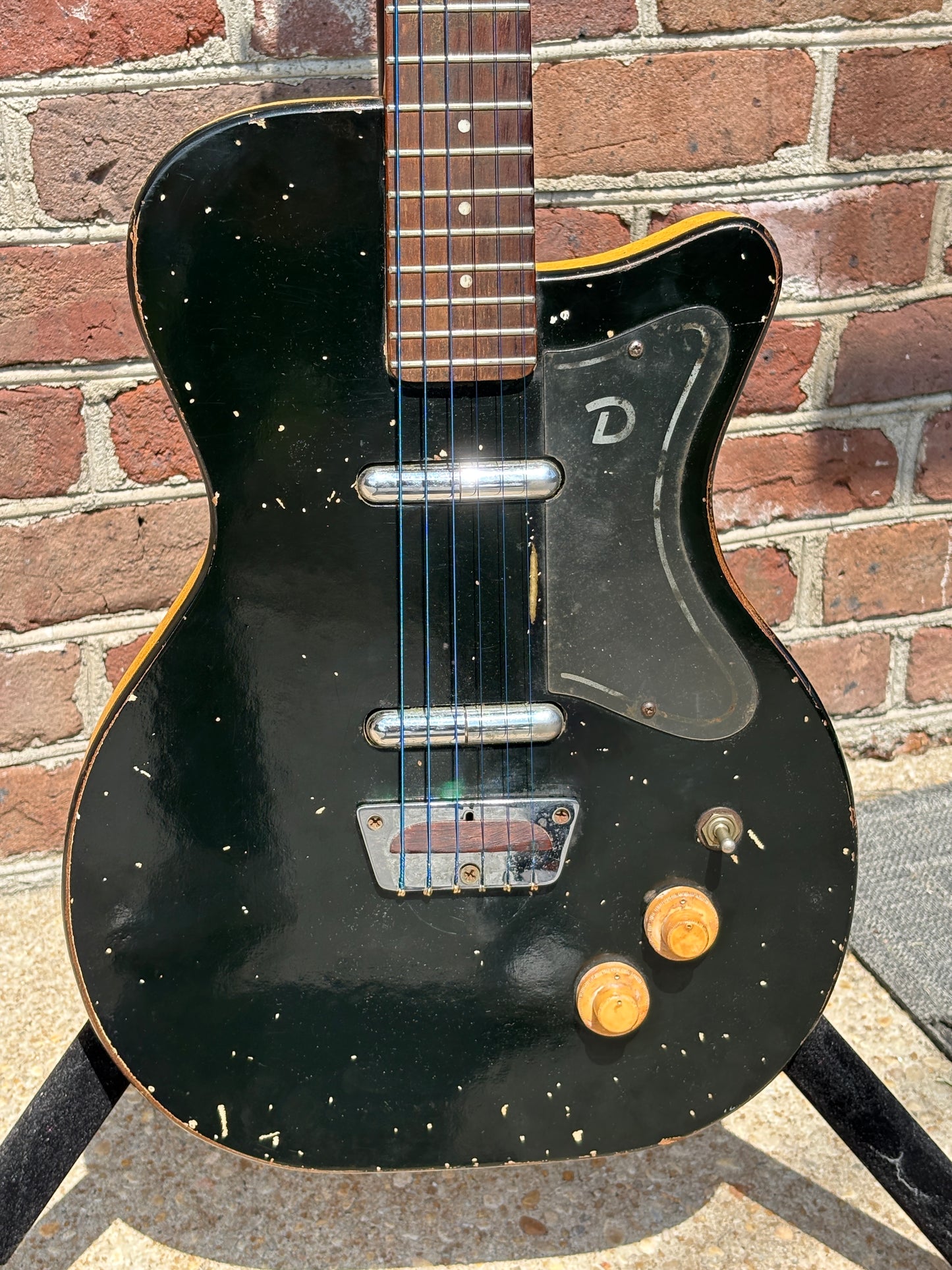 USED Danelectro U2 Black (ca '56-'58)