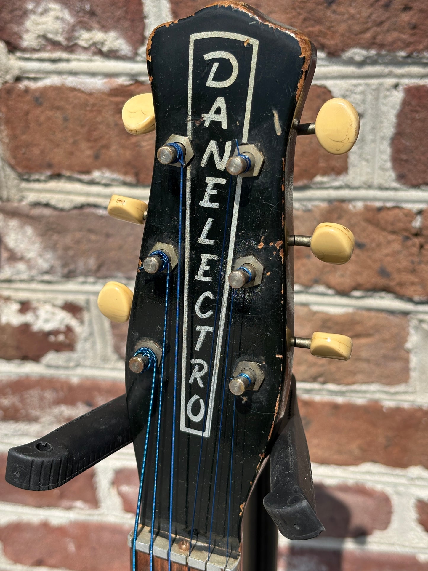 USED Danelectro U2 Black (ca '56-'58)