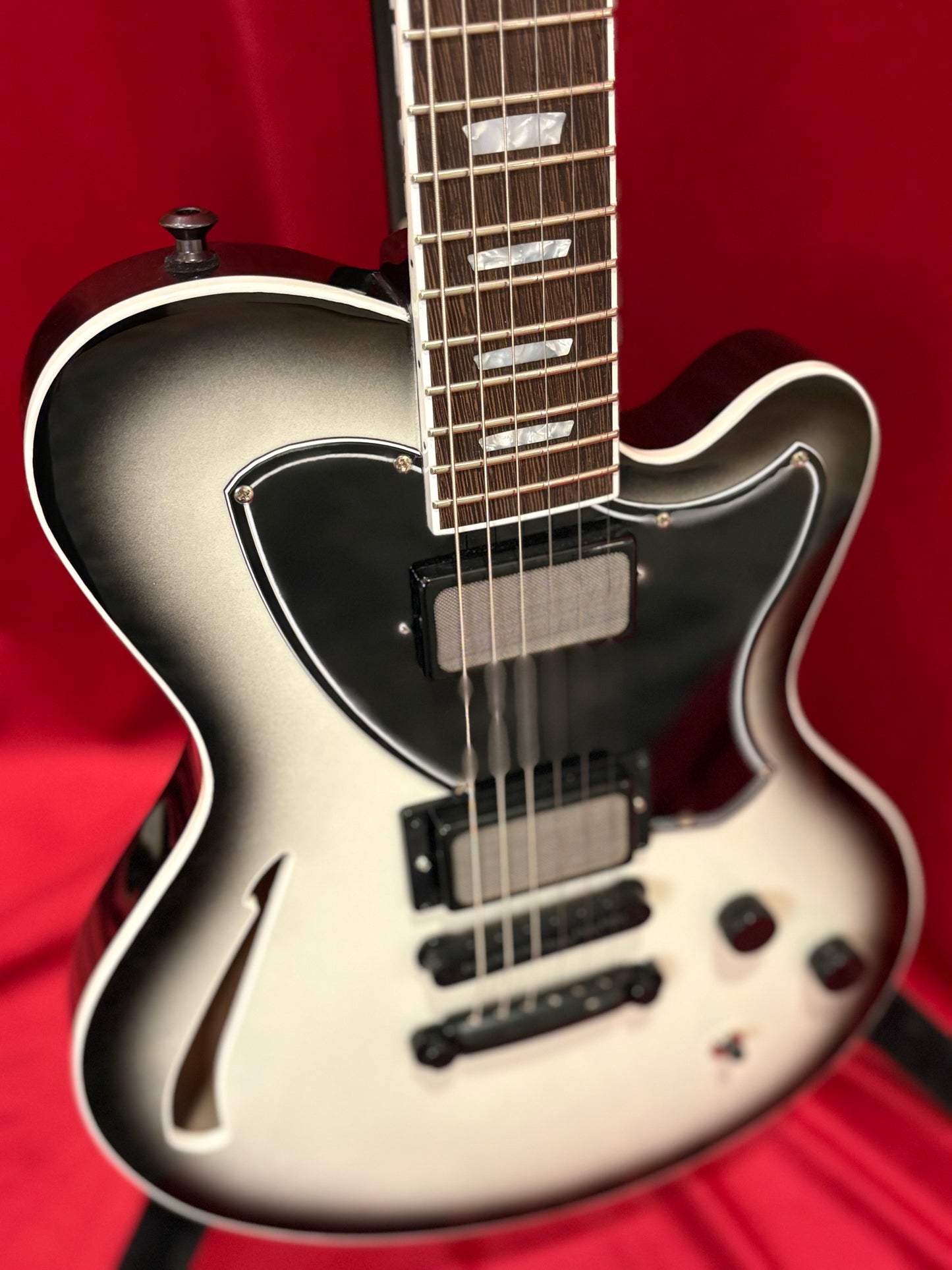 Kauer Burst Noir Starliner Deluxe