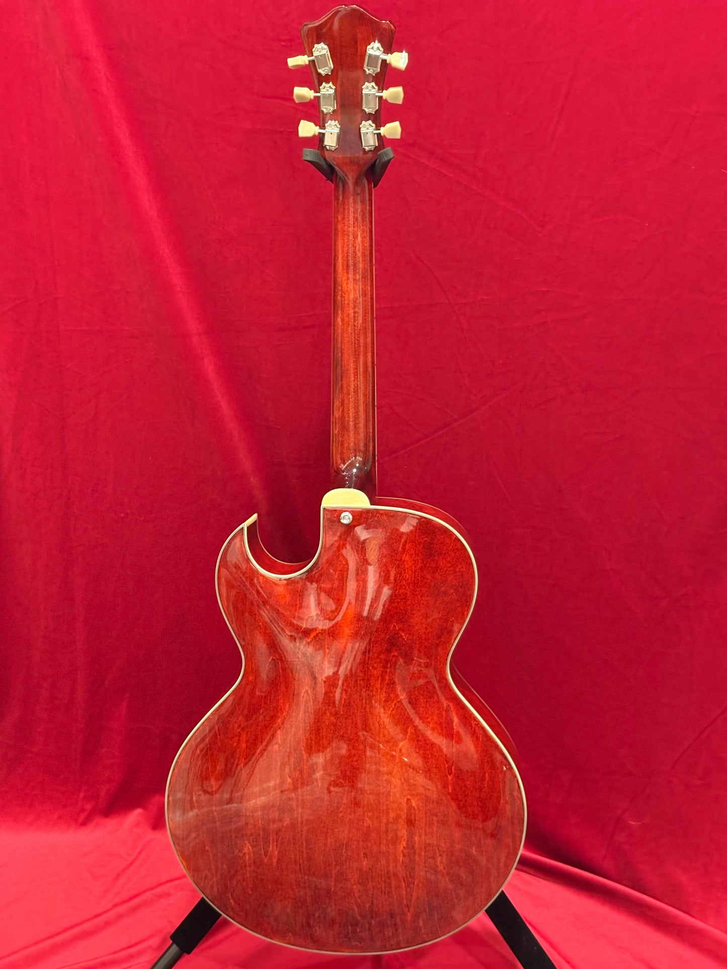 Eastman AR372CE-P90 Electric Guitar